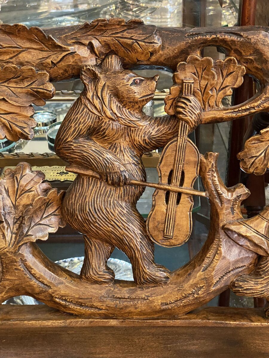 ff603_hand_carved_black_forest_bench_with_bear_musicians_18_copy