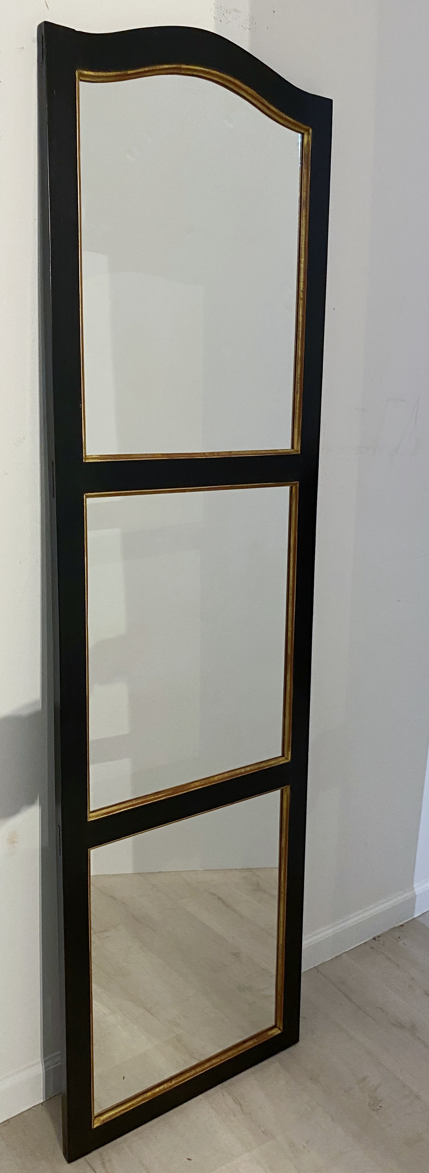ff627_pair_of_black_mirrors_26_copy