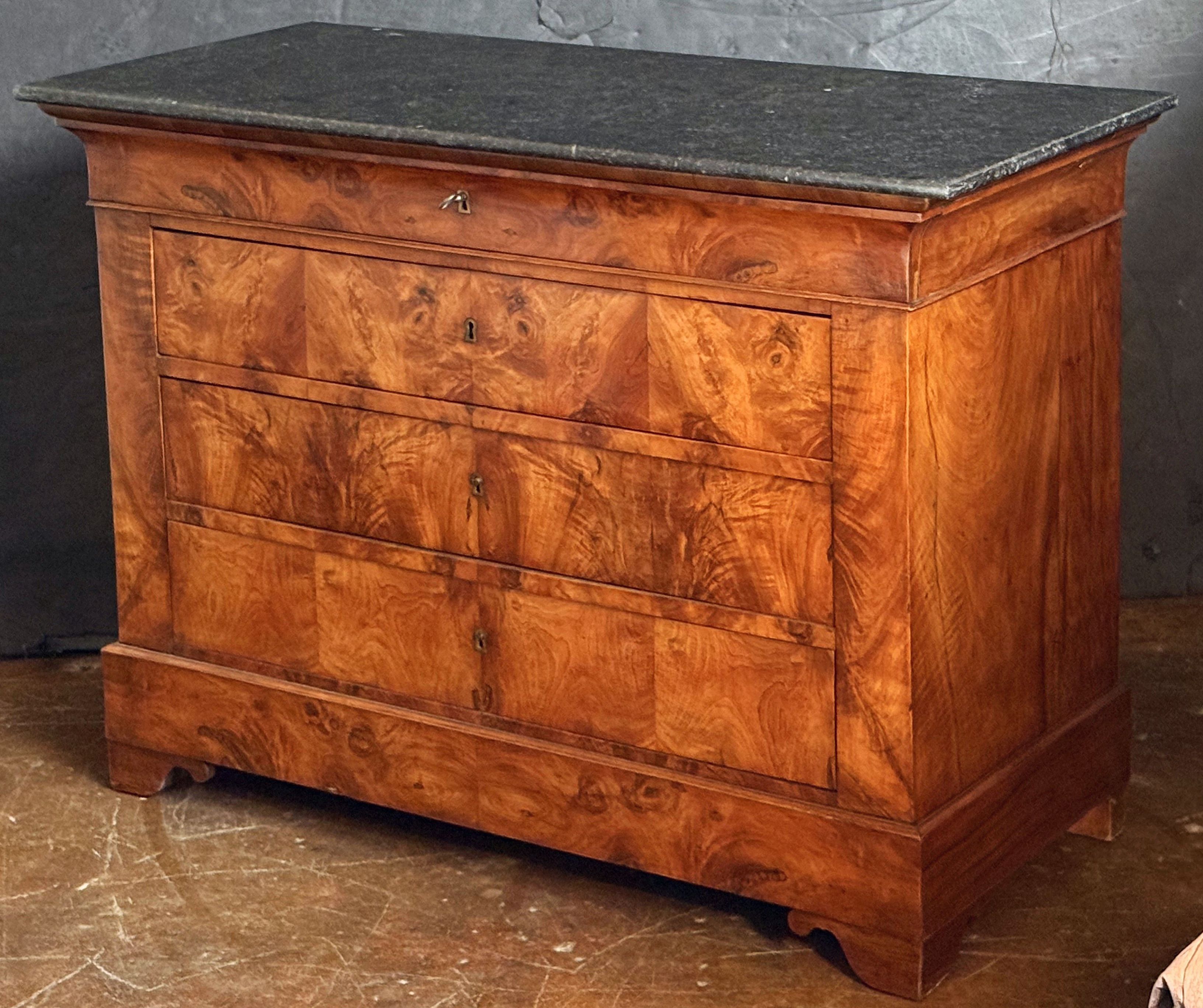 ff667_commode_with_marble_top__1