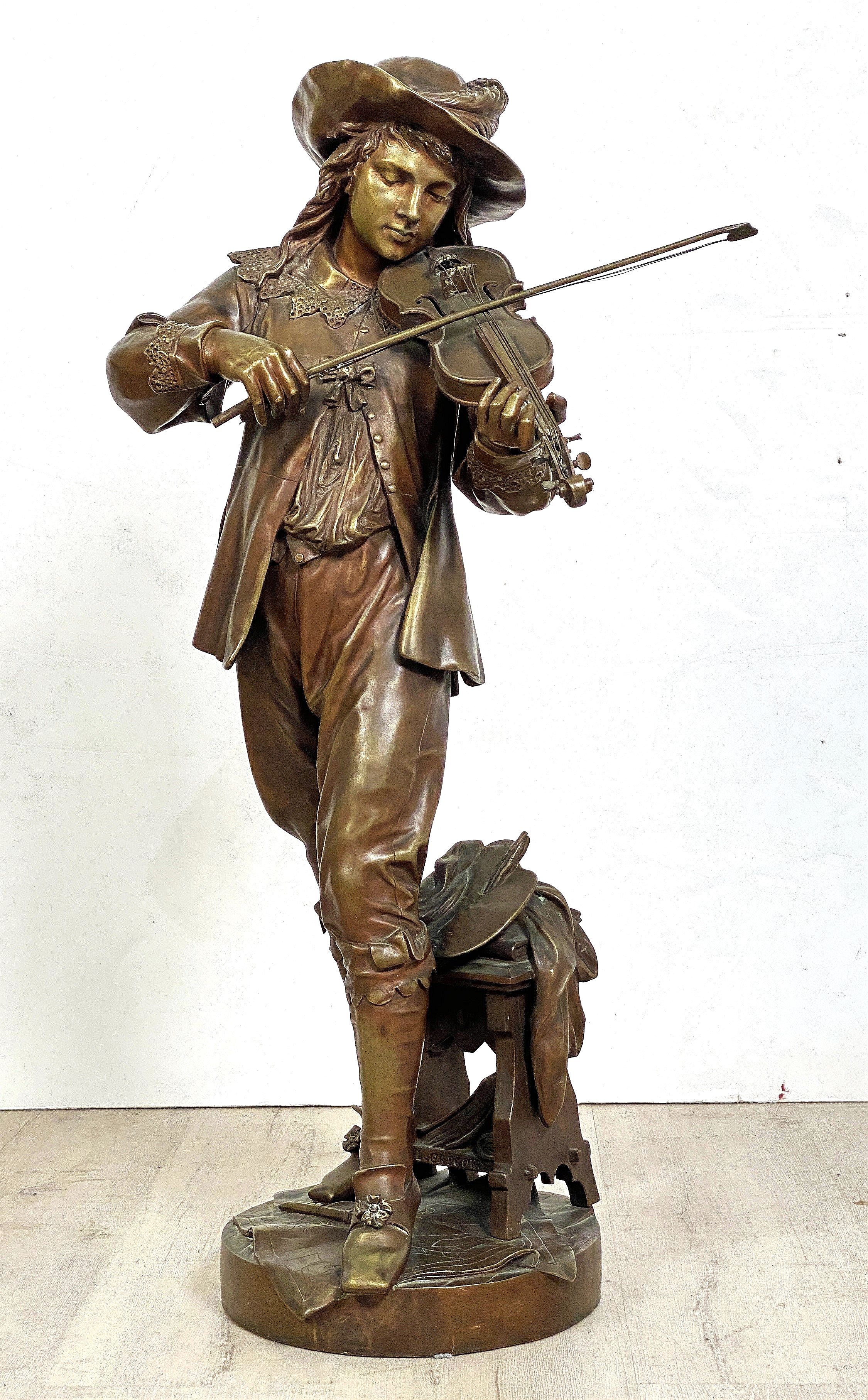 ff682_a_violin_player_bronze_statue_1_copy