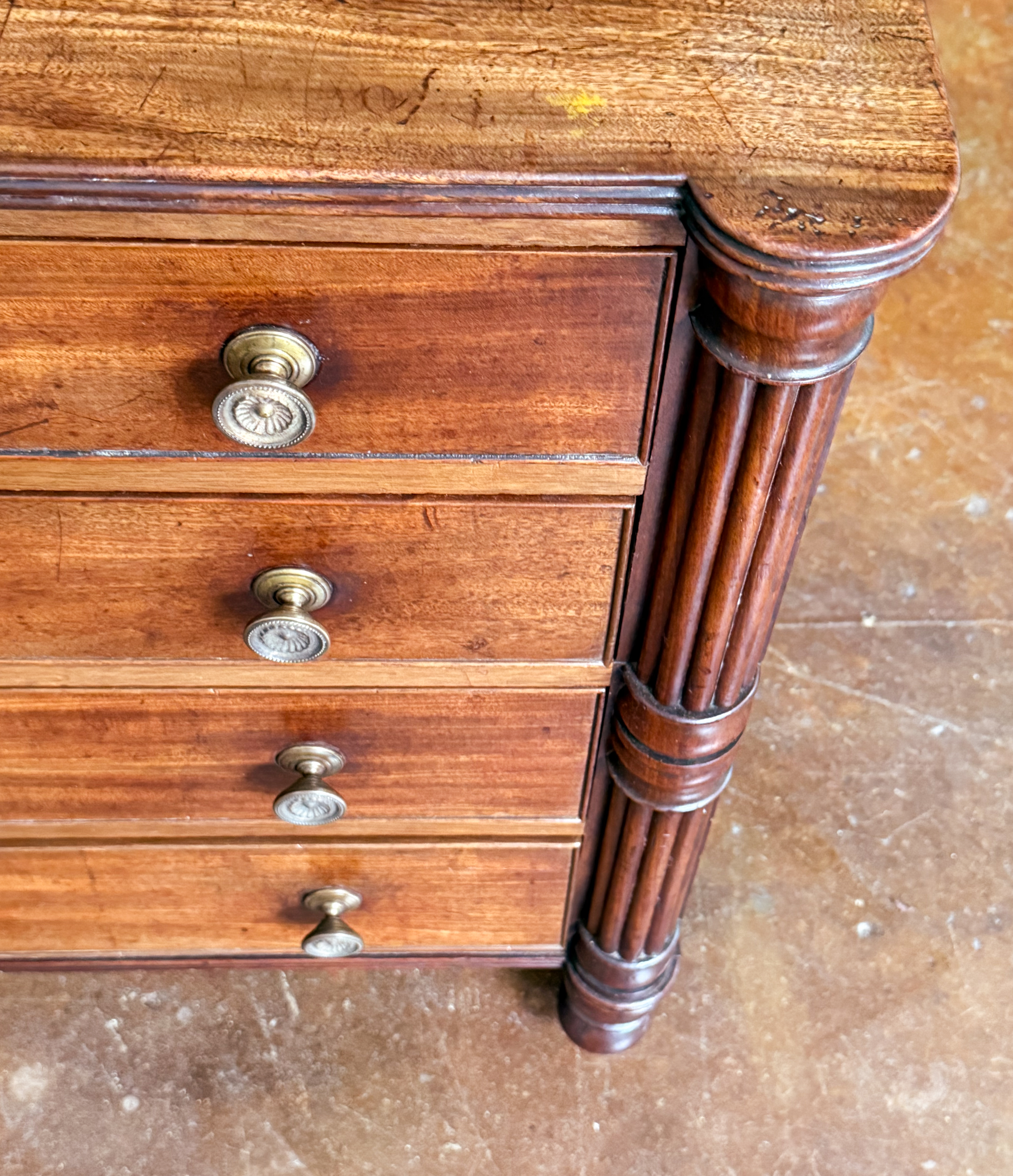 gg010_mahogany_commode_011