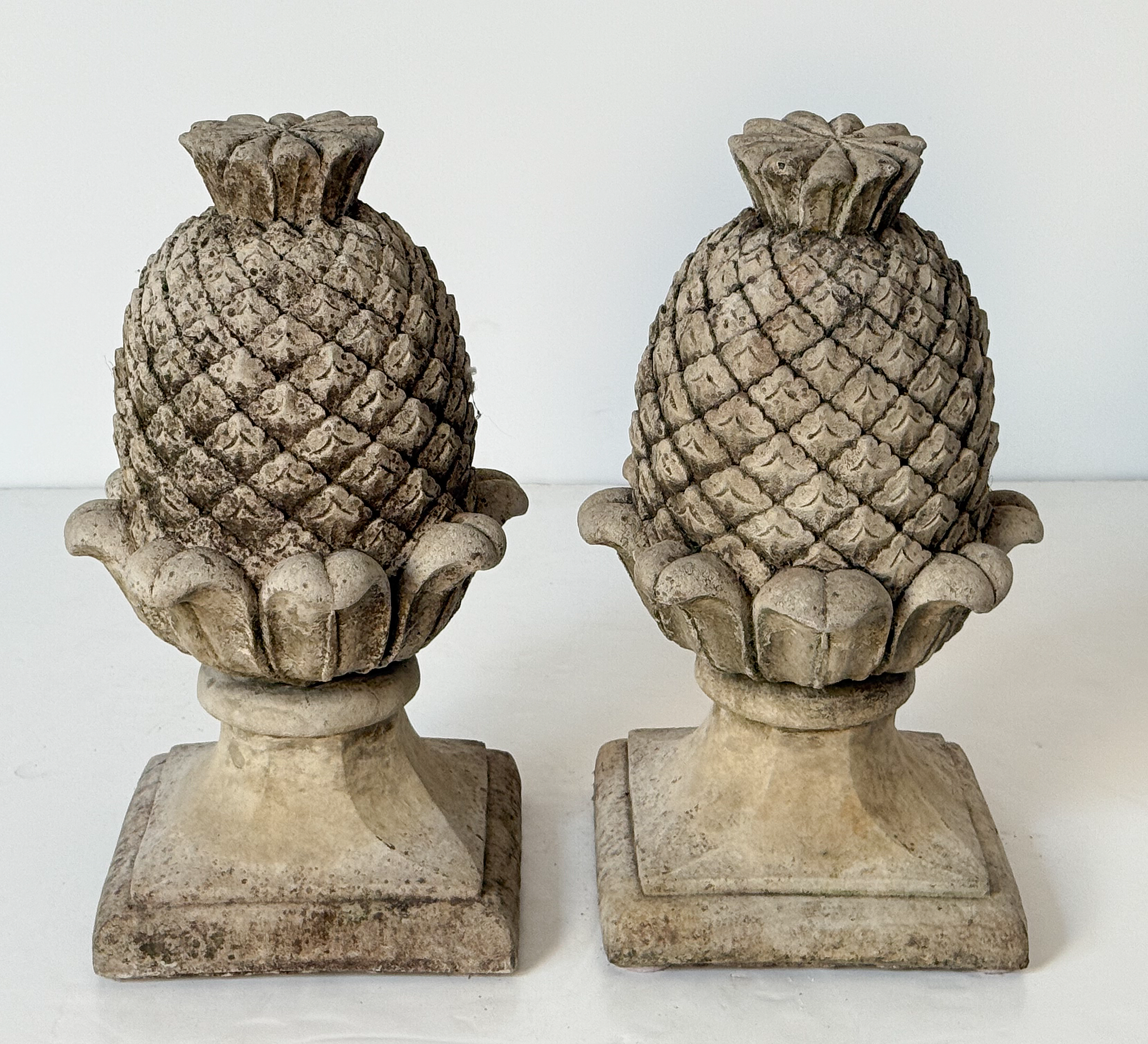 gg011_pineapple_finial_01