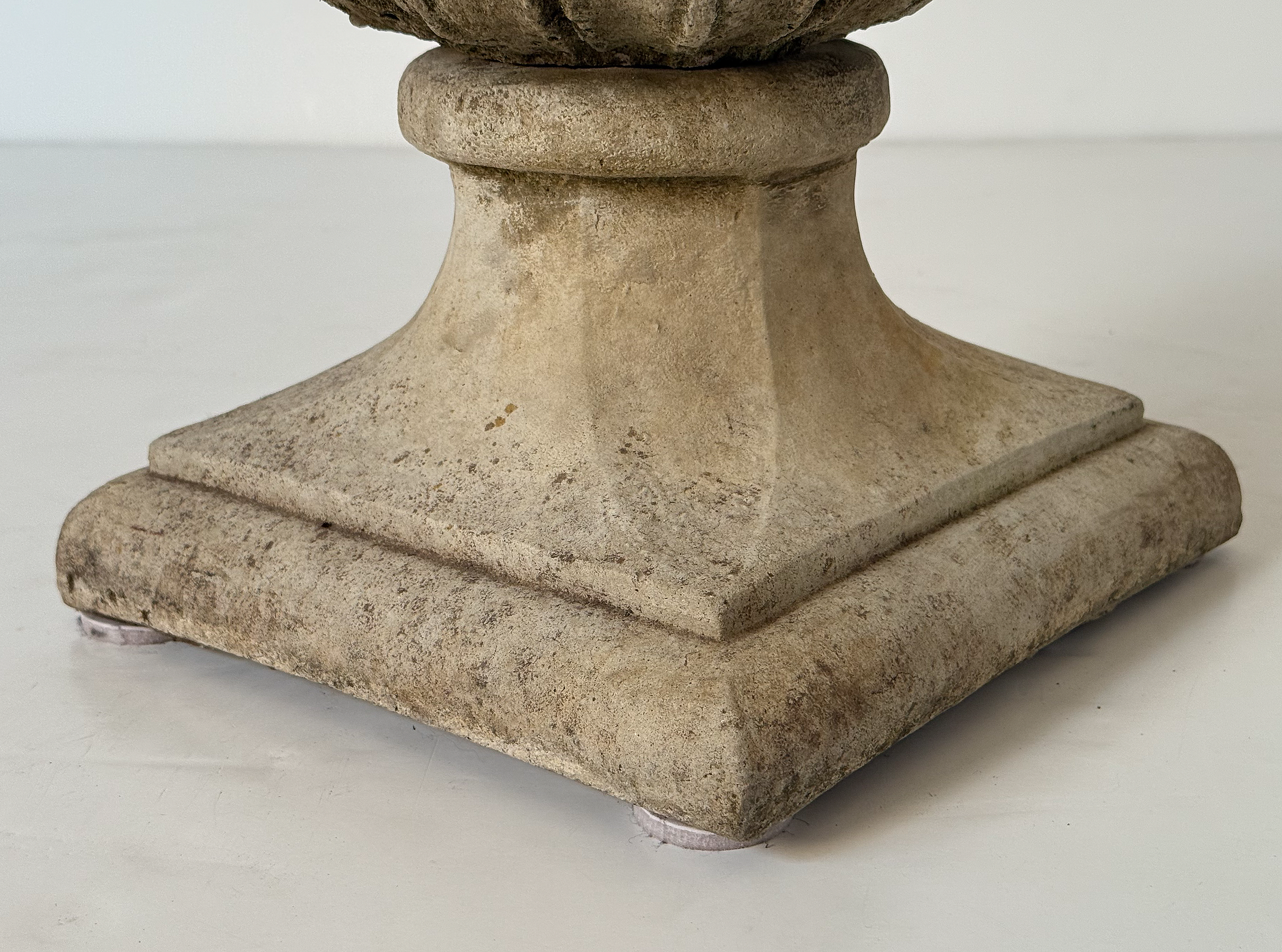 gg011_pineapple_finial_10