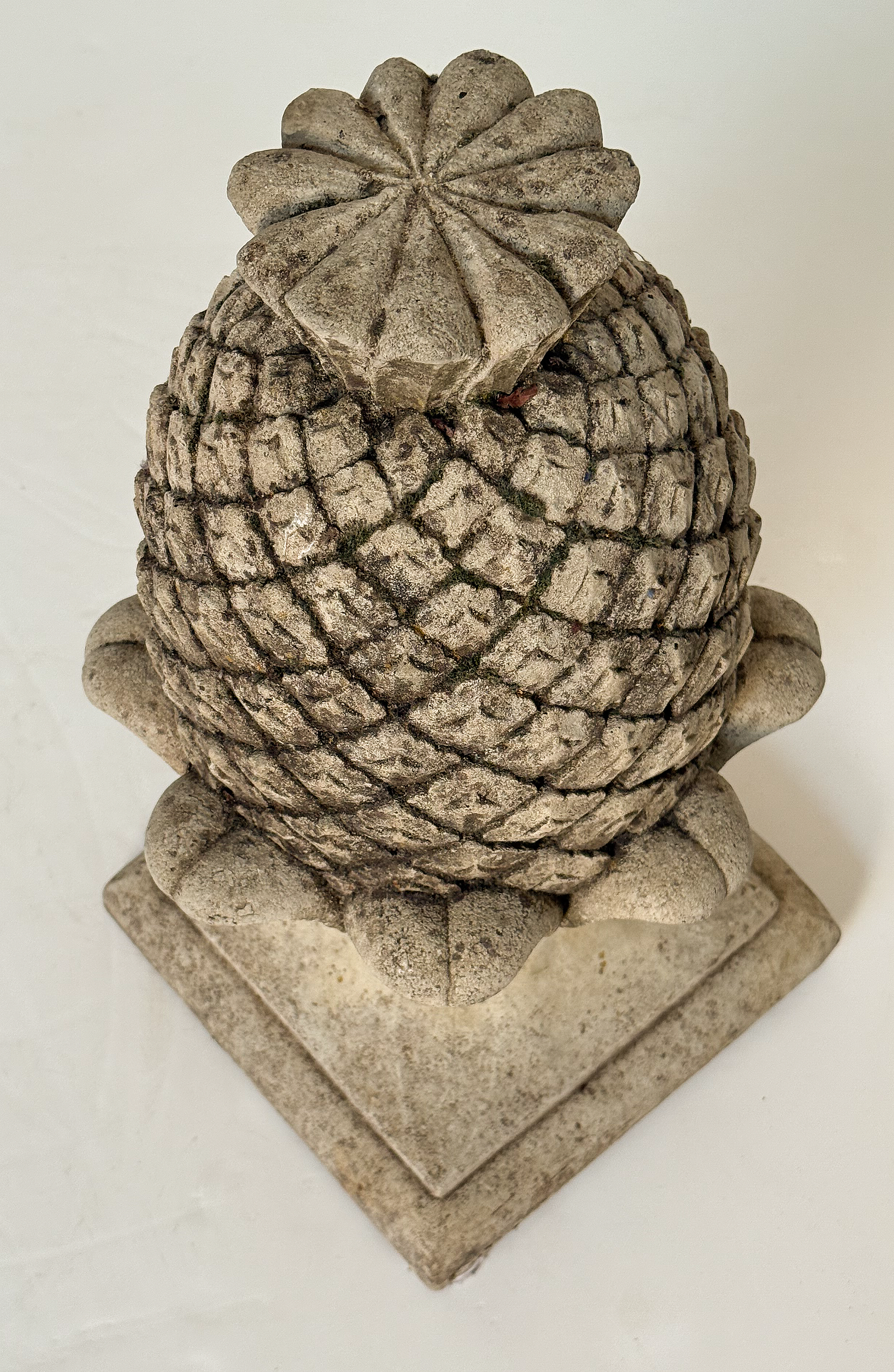 gg011_pineapple_finial_11