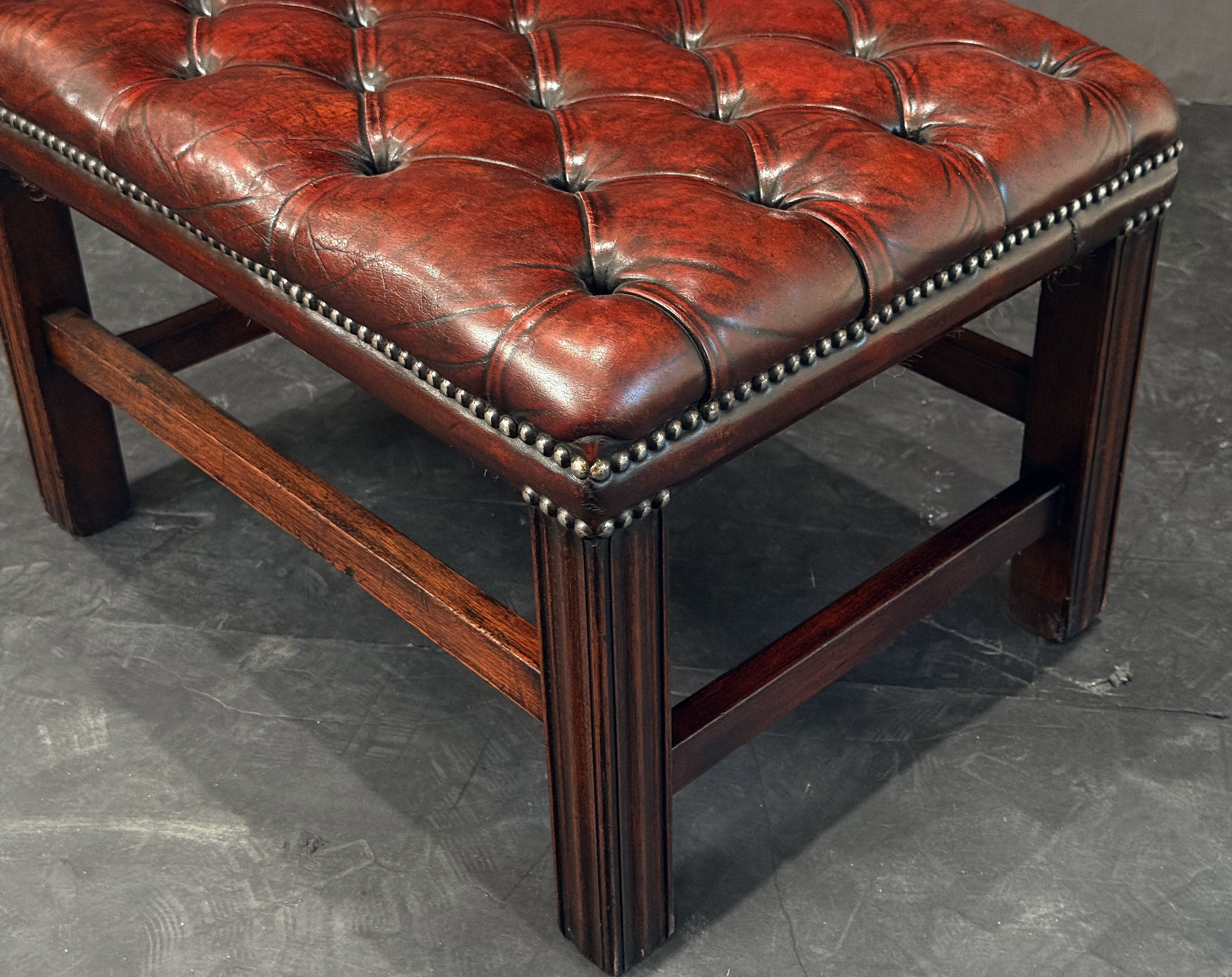 gg045_button_leather_stool_10_copy