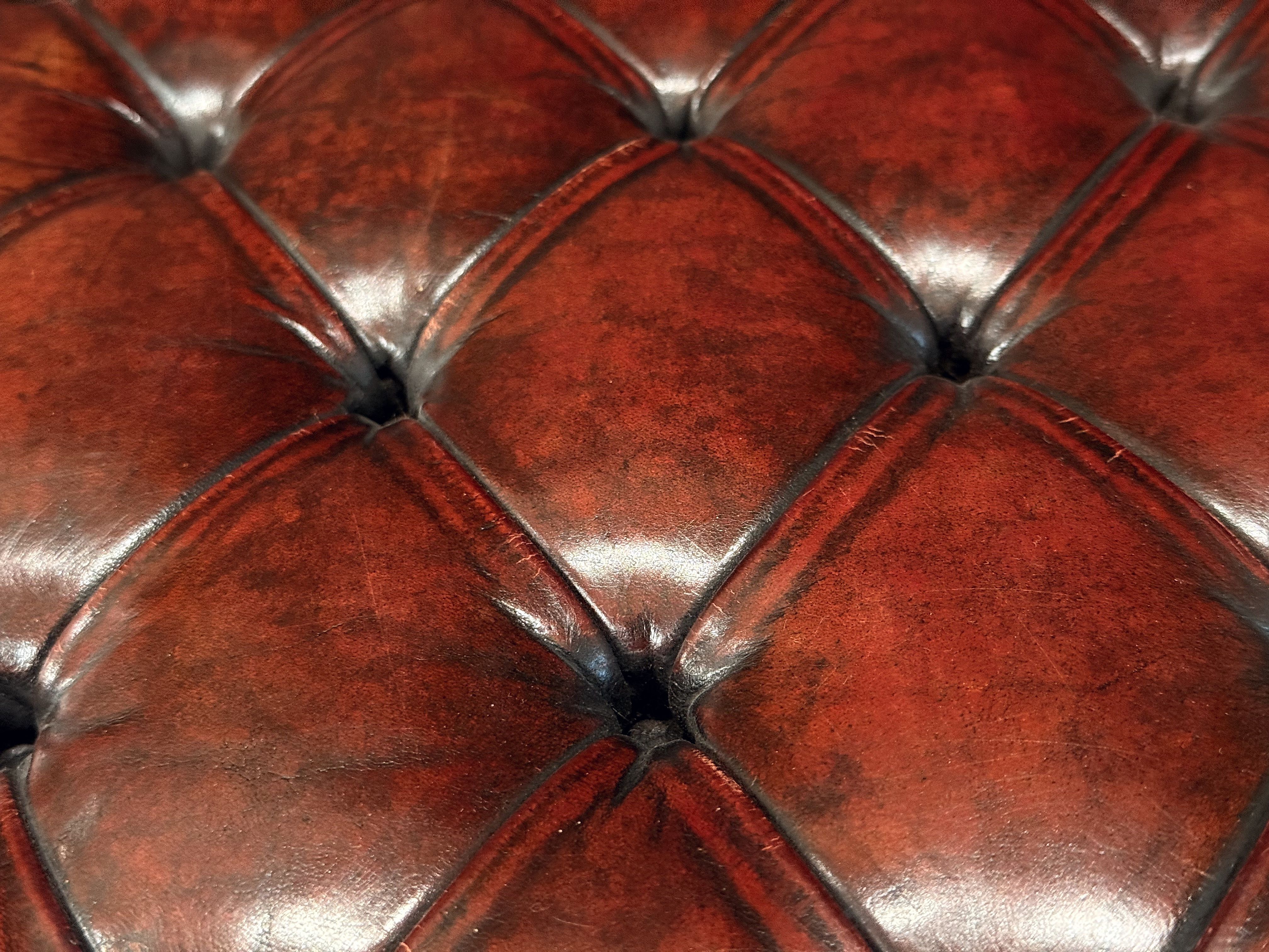 gg045_button_leather_stool_12_copy
