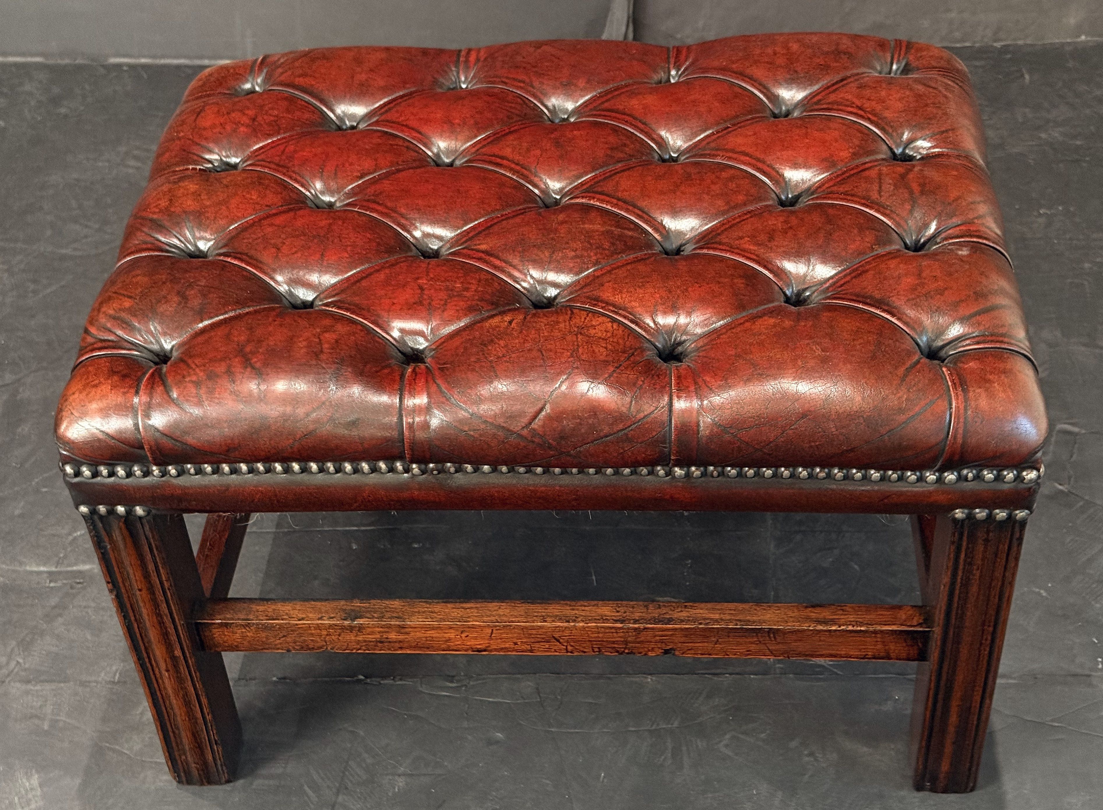 gg045_button_leather_stool_14_copy