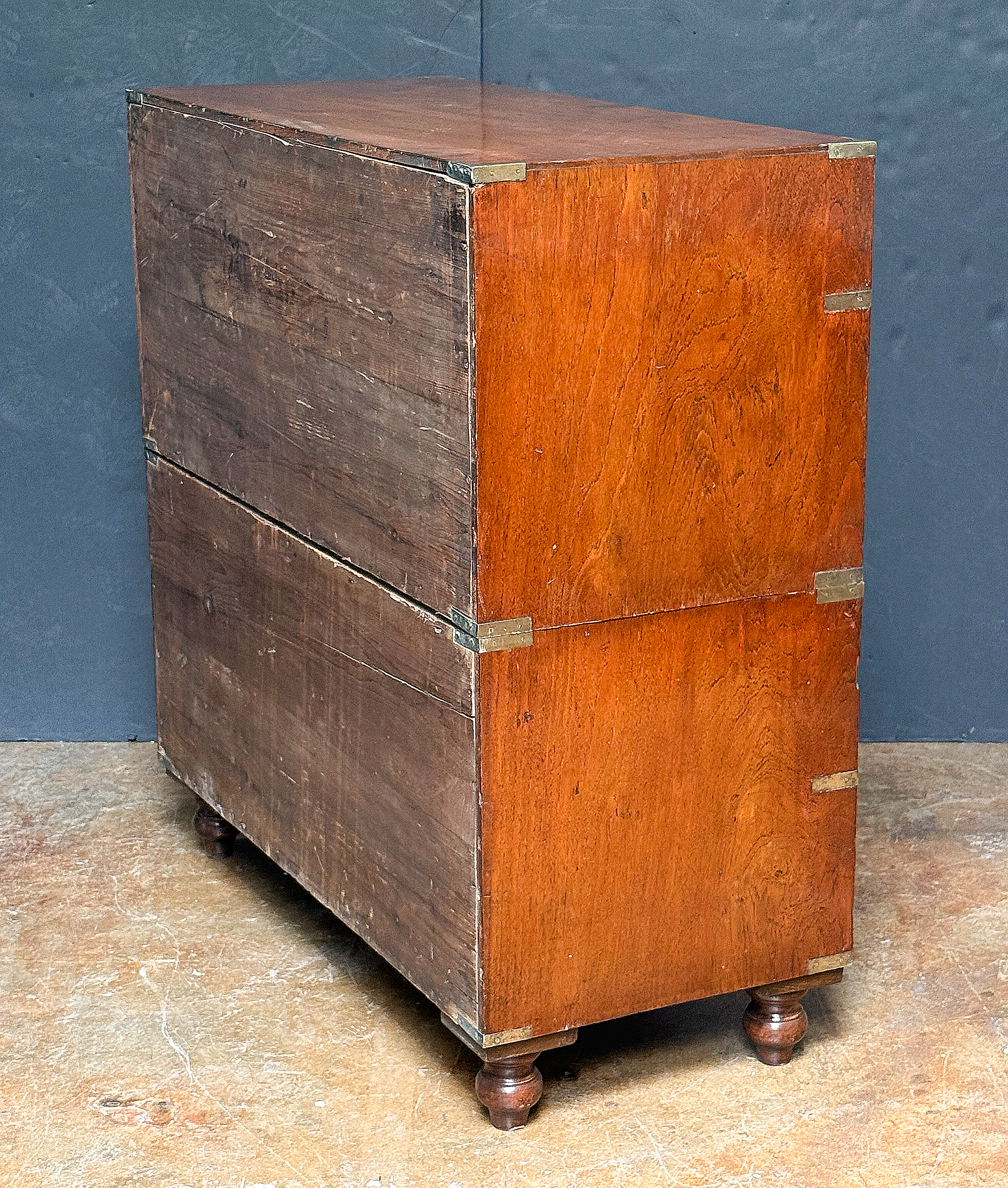 gg046_military_campaign_chest_14