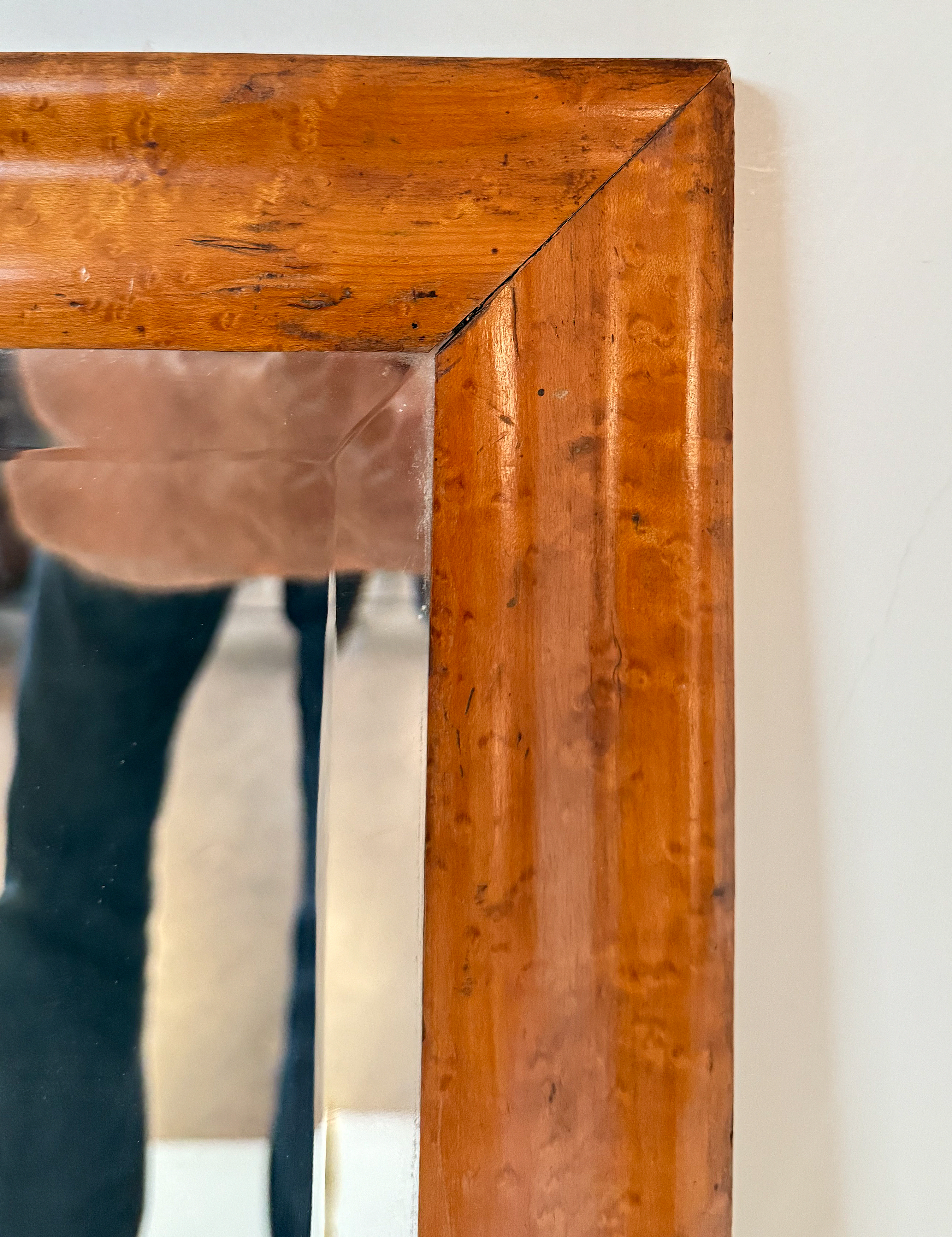 gg049_large_framed_beveled_mirror_02