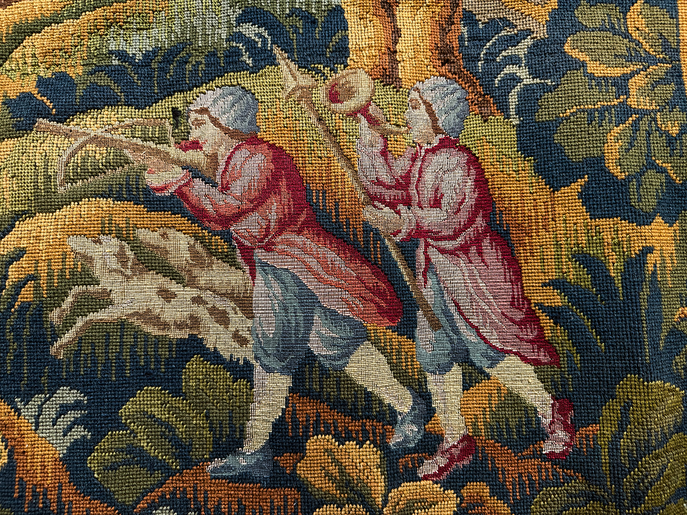 gg190_tapestry_001b