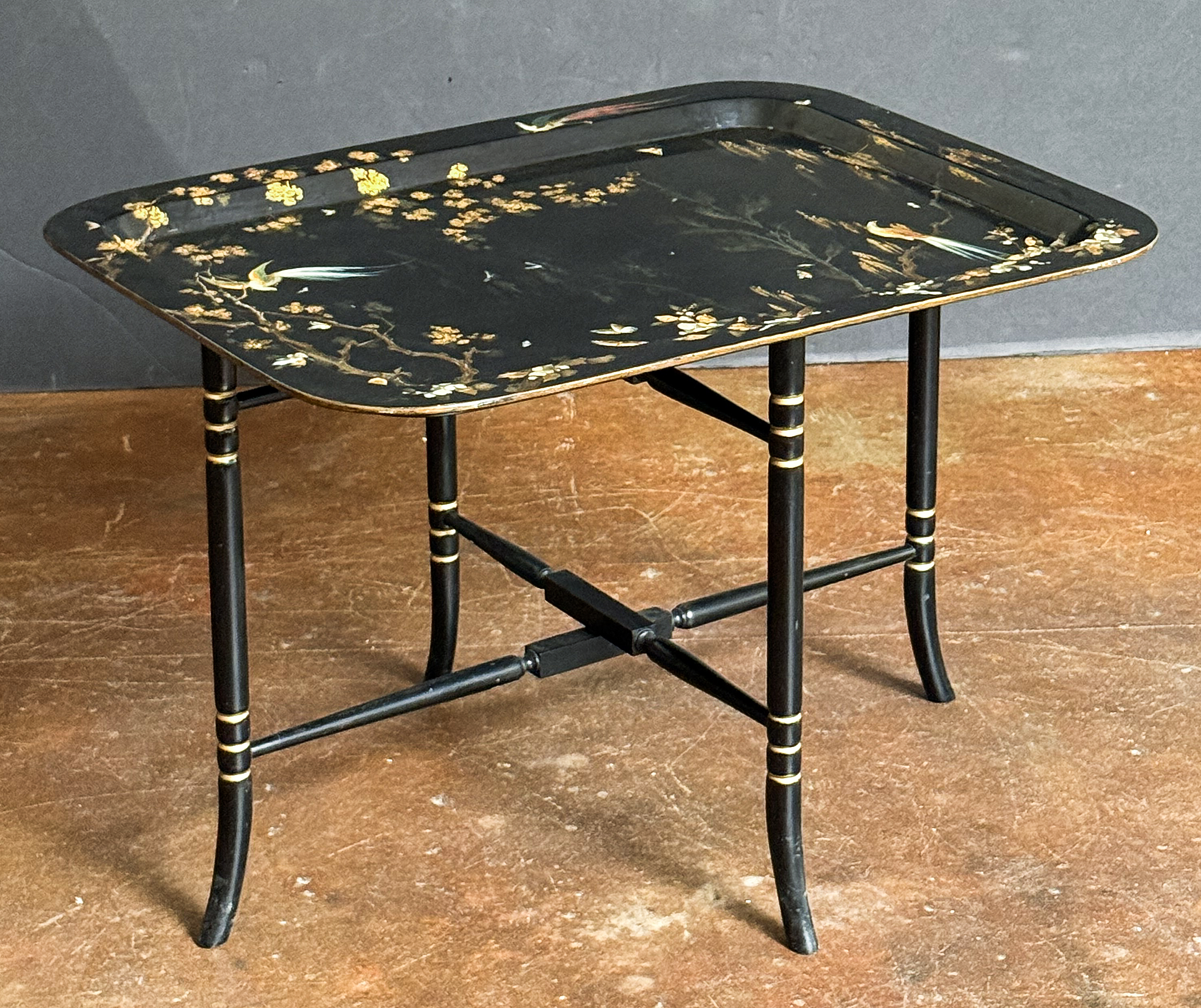 gg191_large_tray_on_stand_001