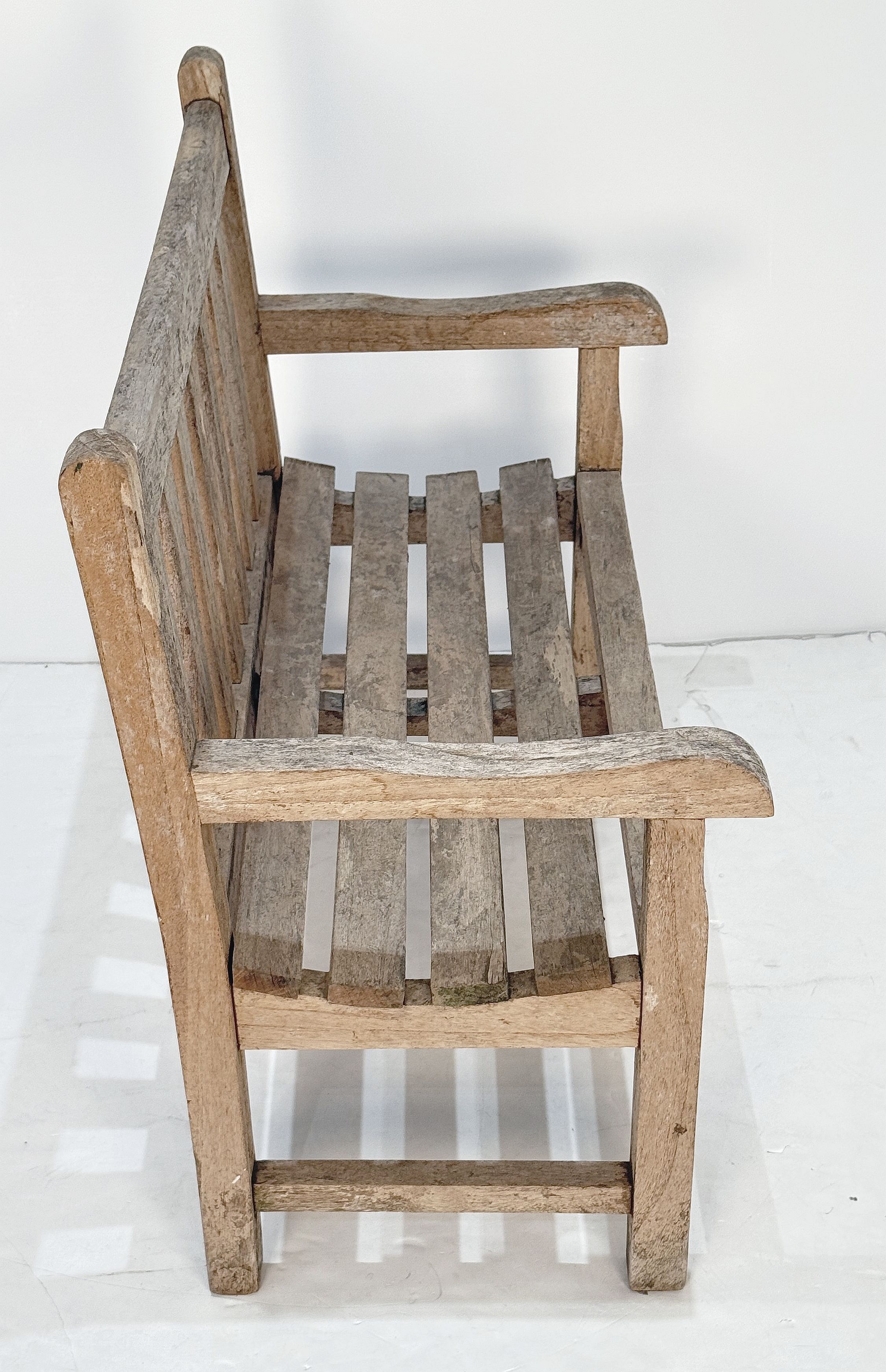 gg207_childrens_bench_10