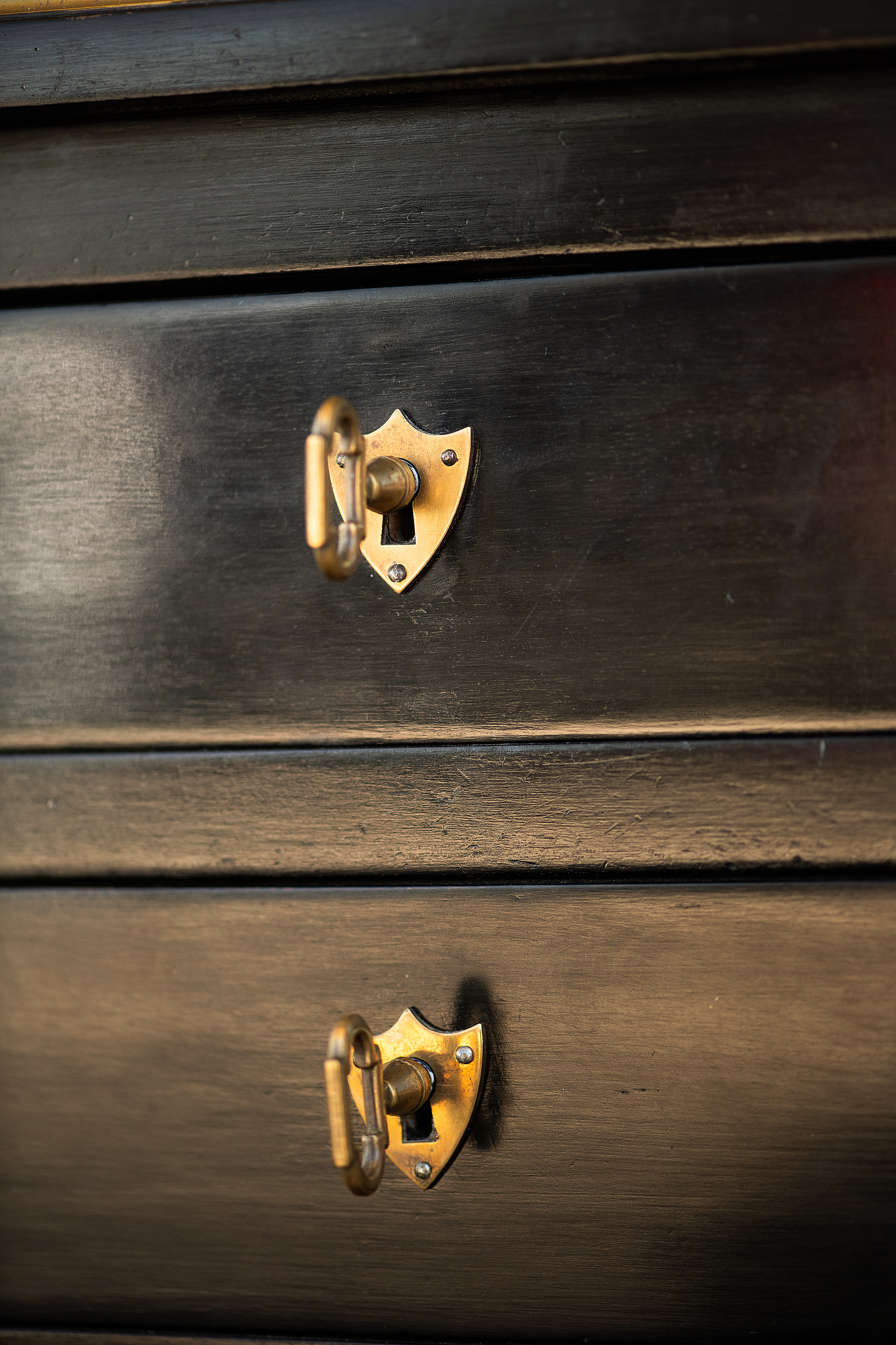 gg225_black_french_writing_table_005