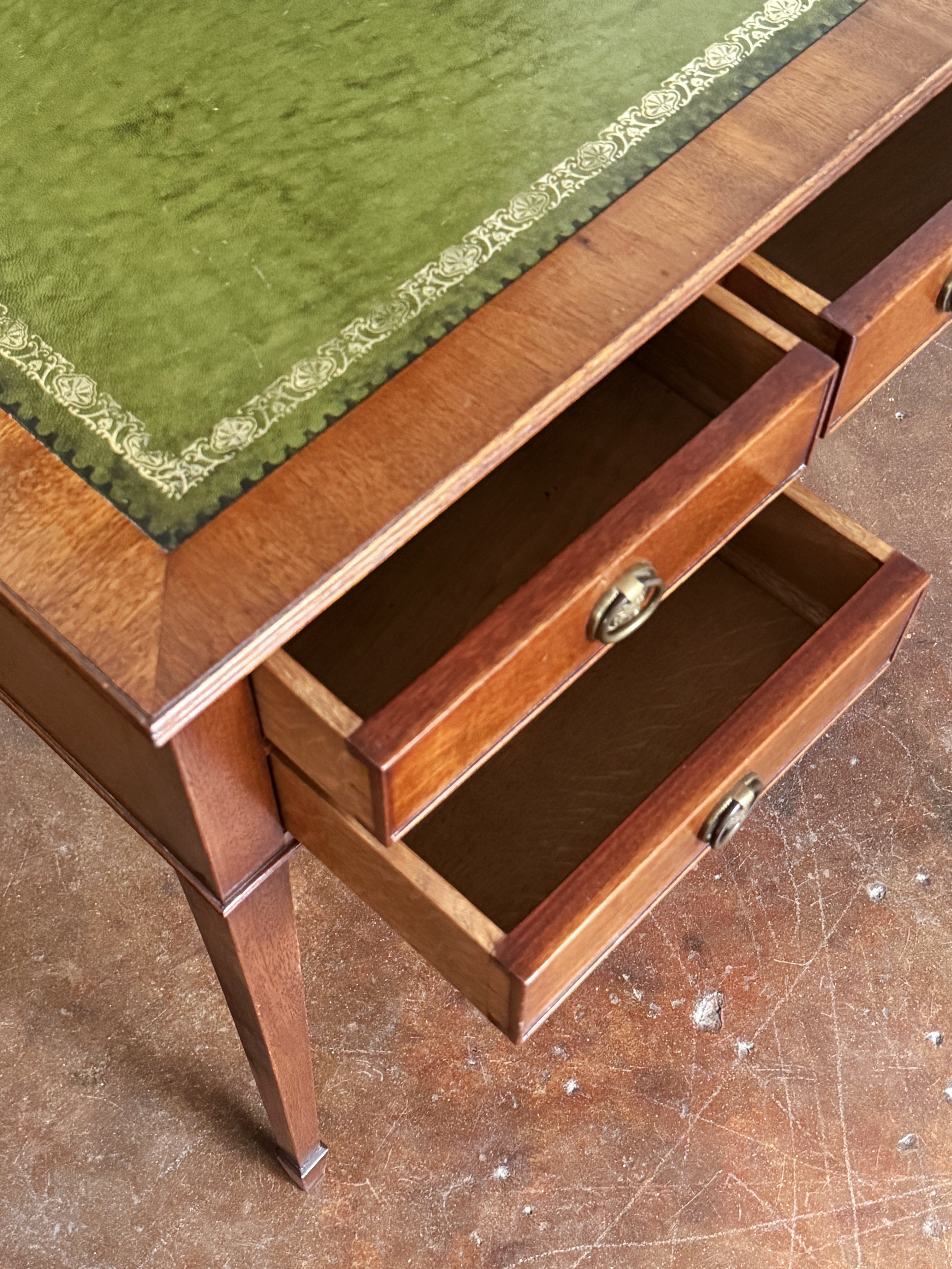 gg238_4_drawer_writing_desk_12_copy
