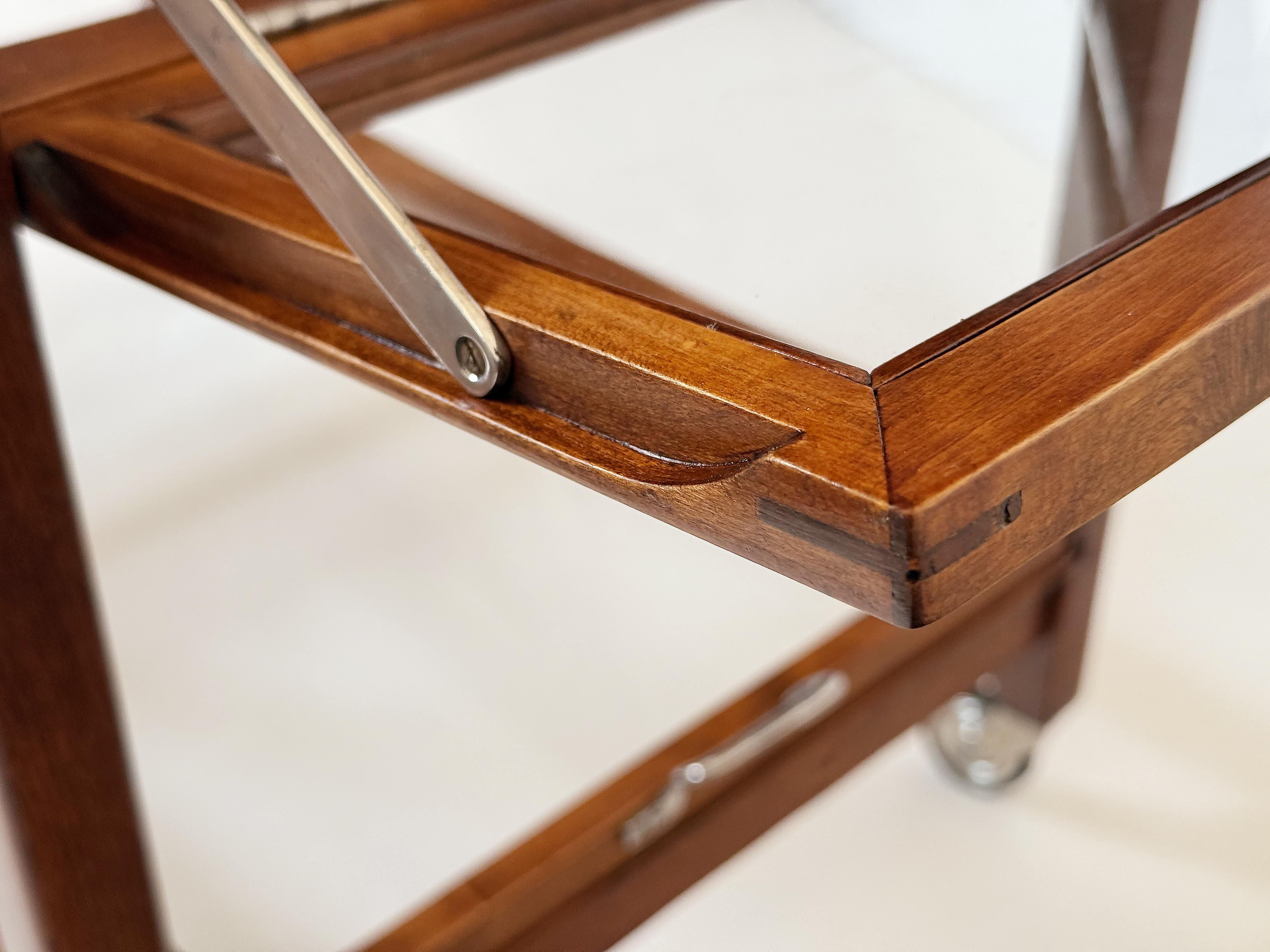 gg251_bar_cart_w_2_removable_trays_12