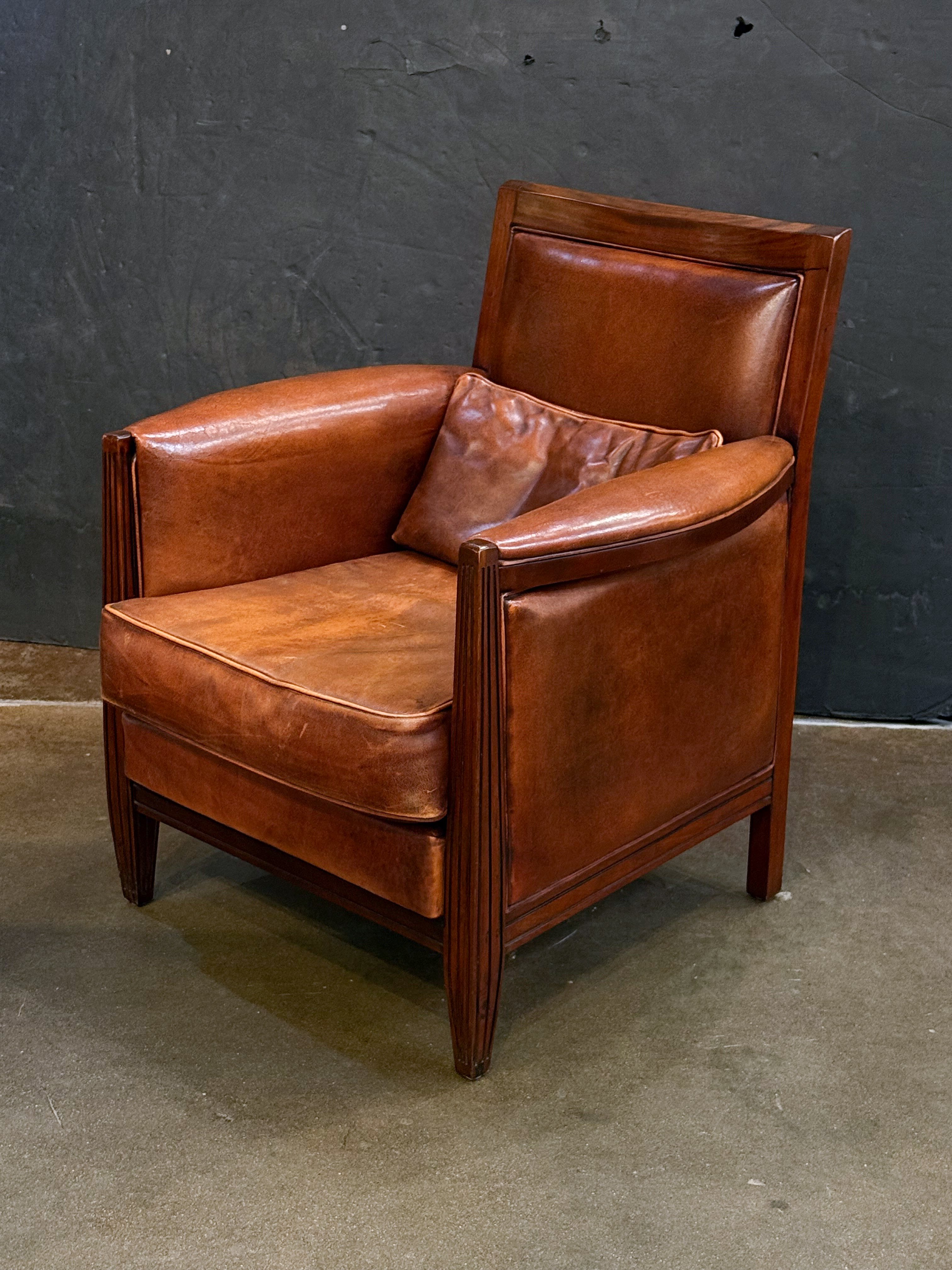 gg254_english_leather_armchair_with_cushion_013