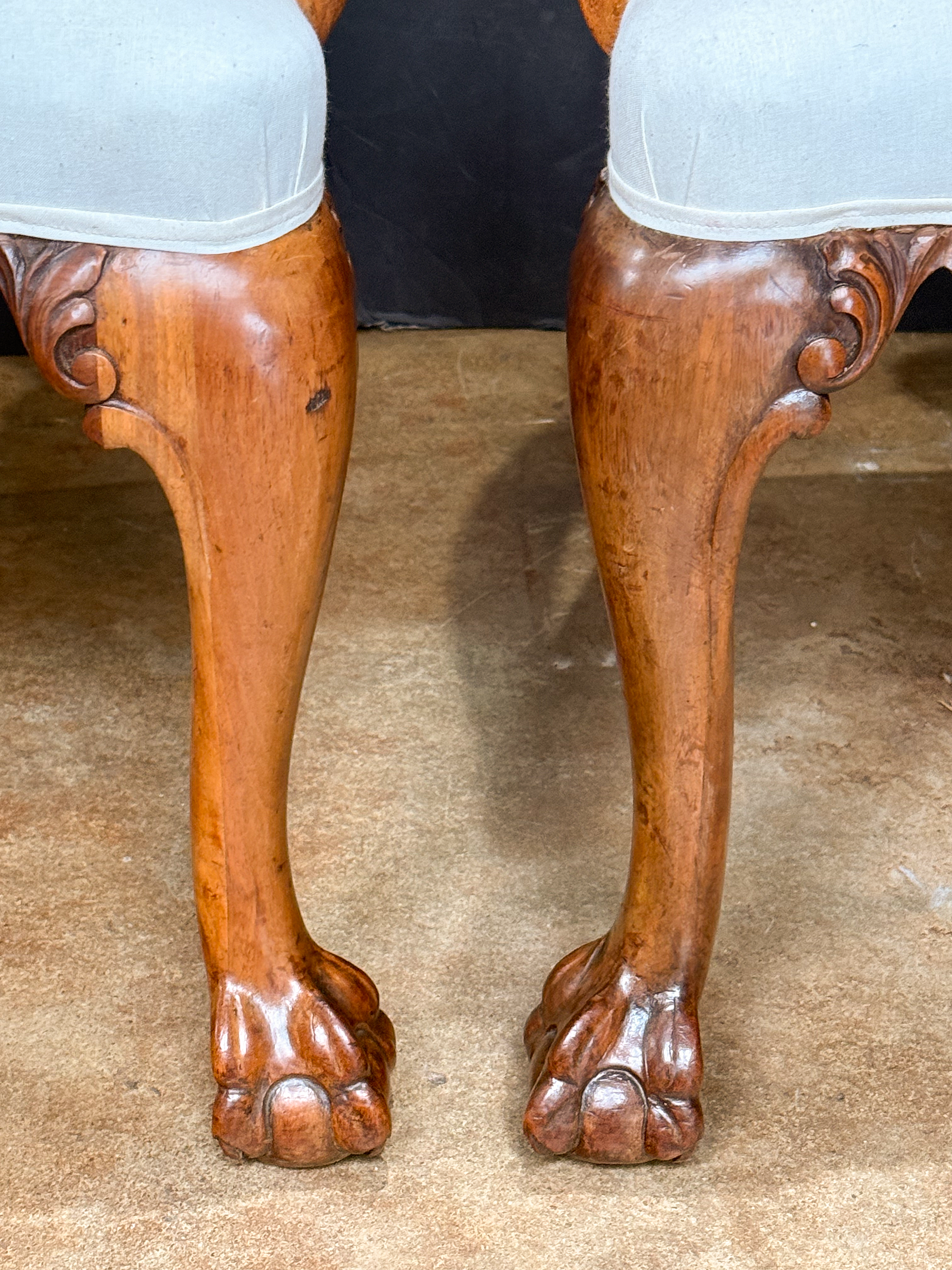 gg506_burl_wood_and_linen_armchairs_007