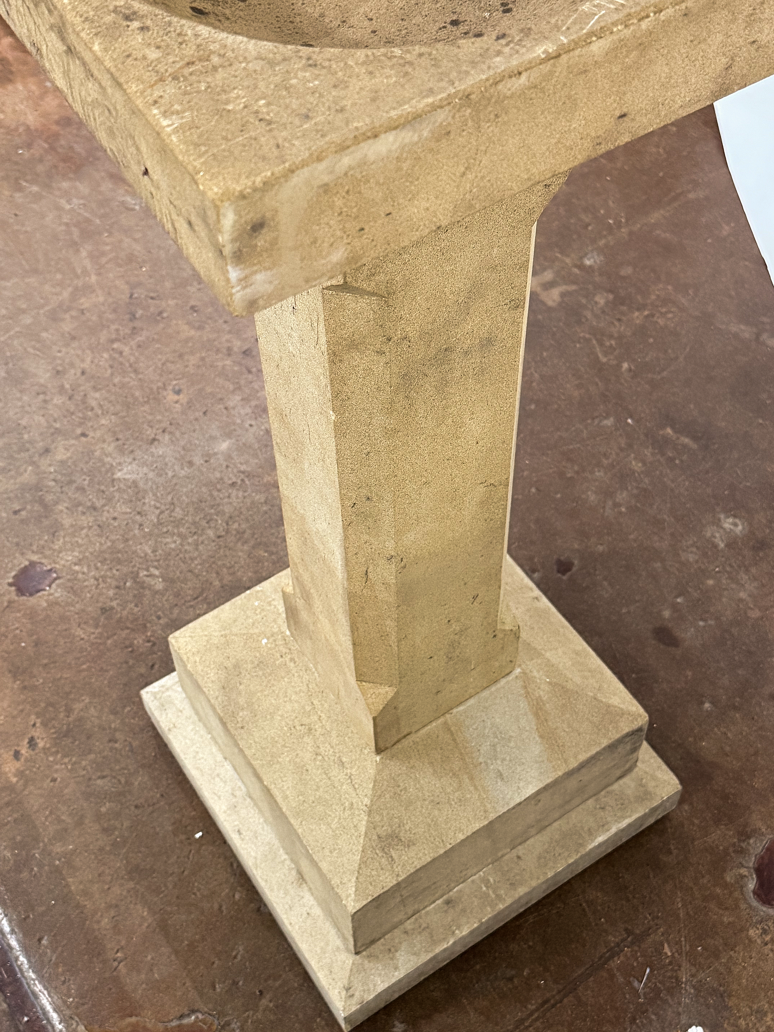 gg508_modernist_stone_bird_bath_004