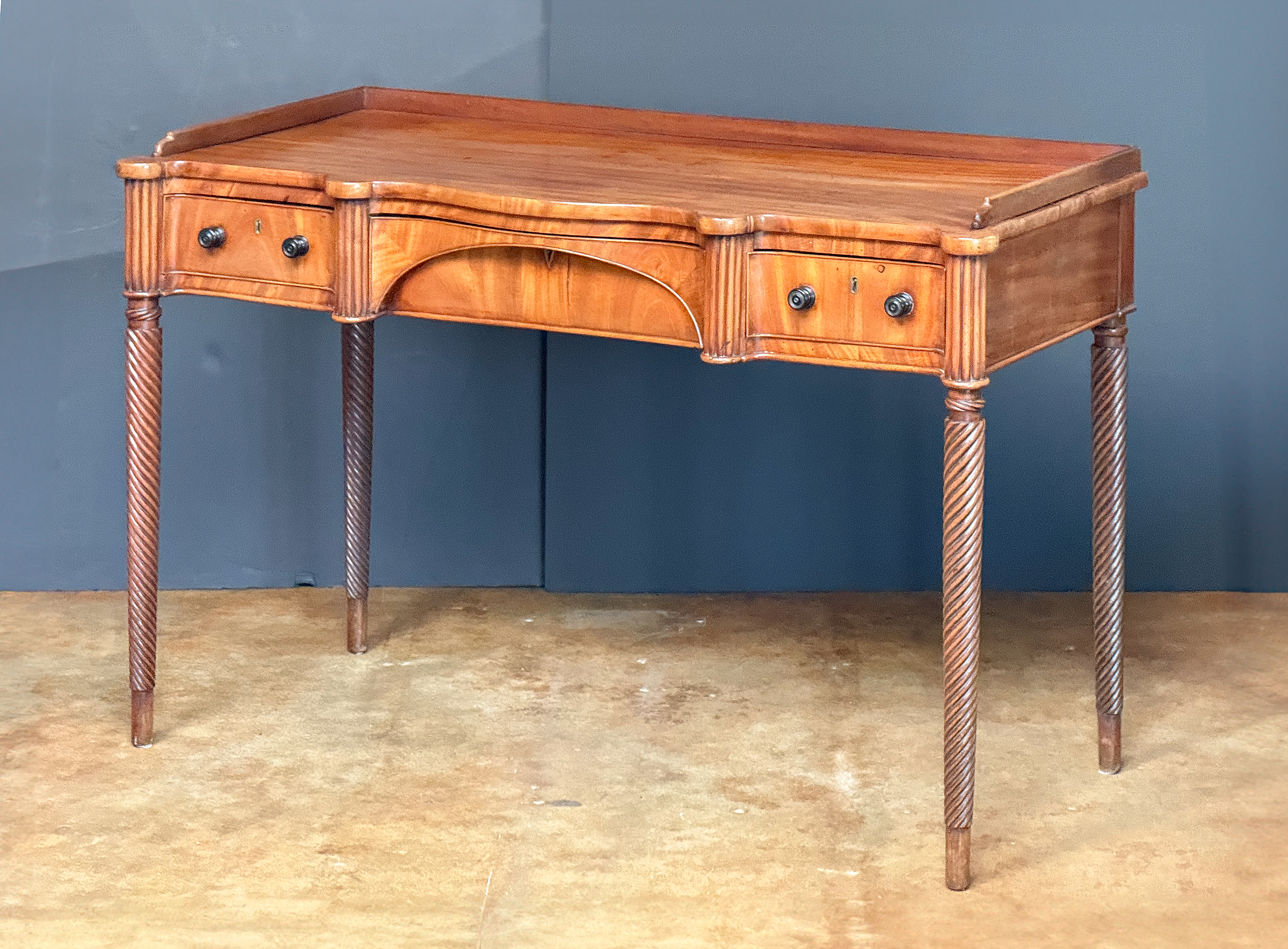 gg512_regency_writing_table_006