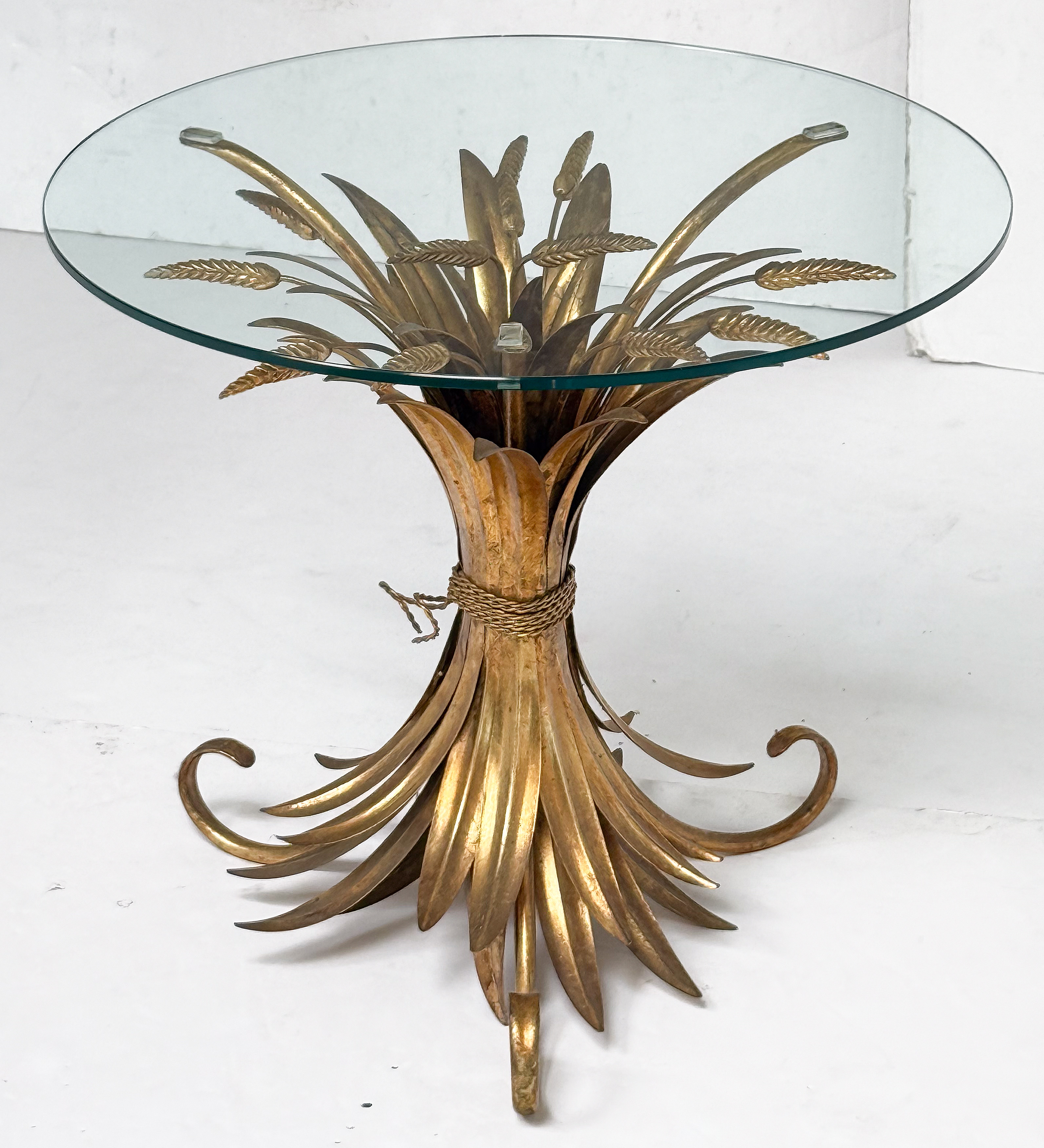 gg529_gilt_metal_wheat_sheaf_table_001