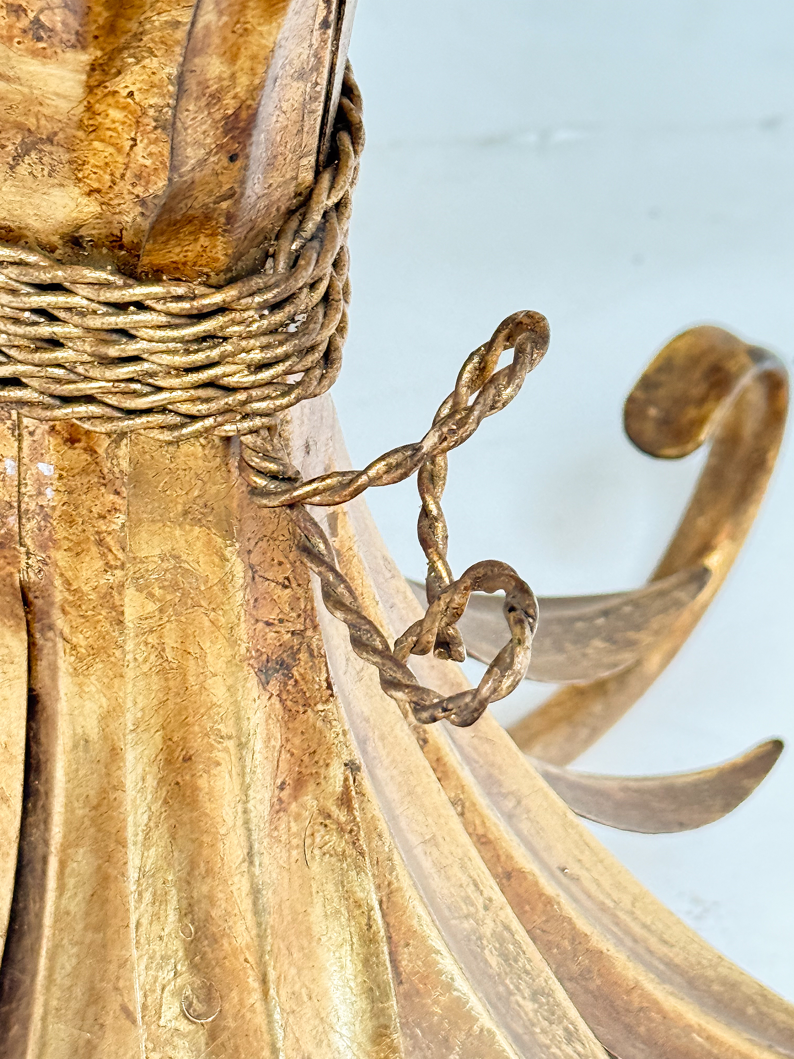 gg529_gilt_metal_wheat_sheaf_table_009