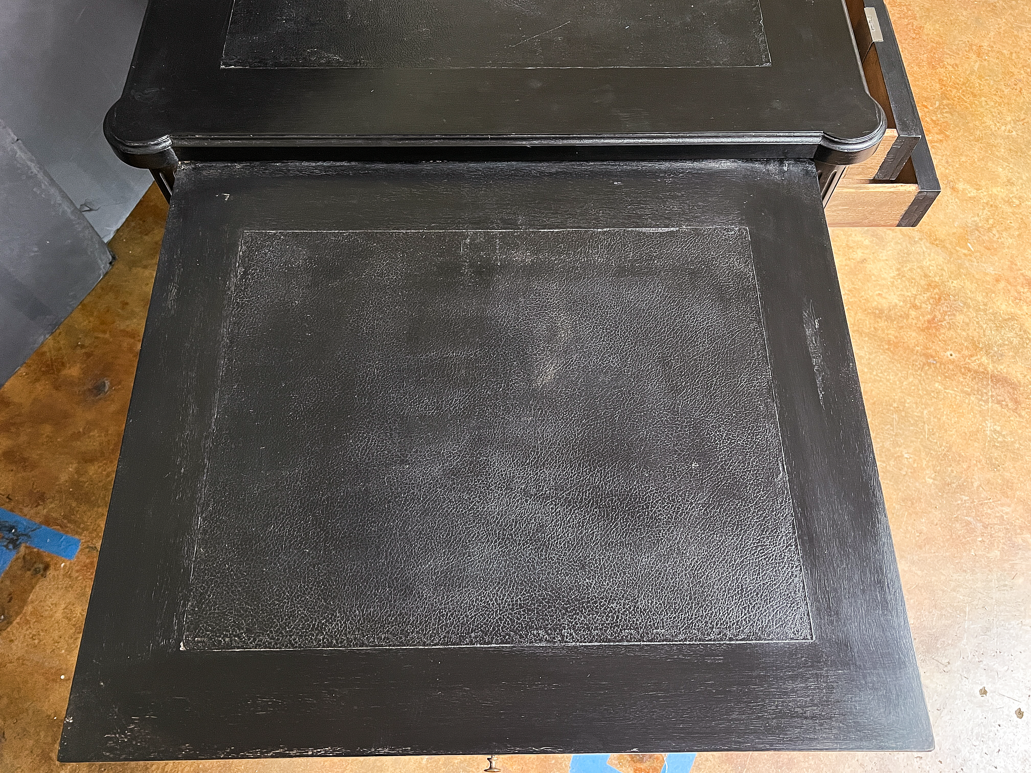 gg565_black_french_writing_table_005