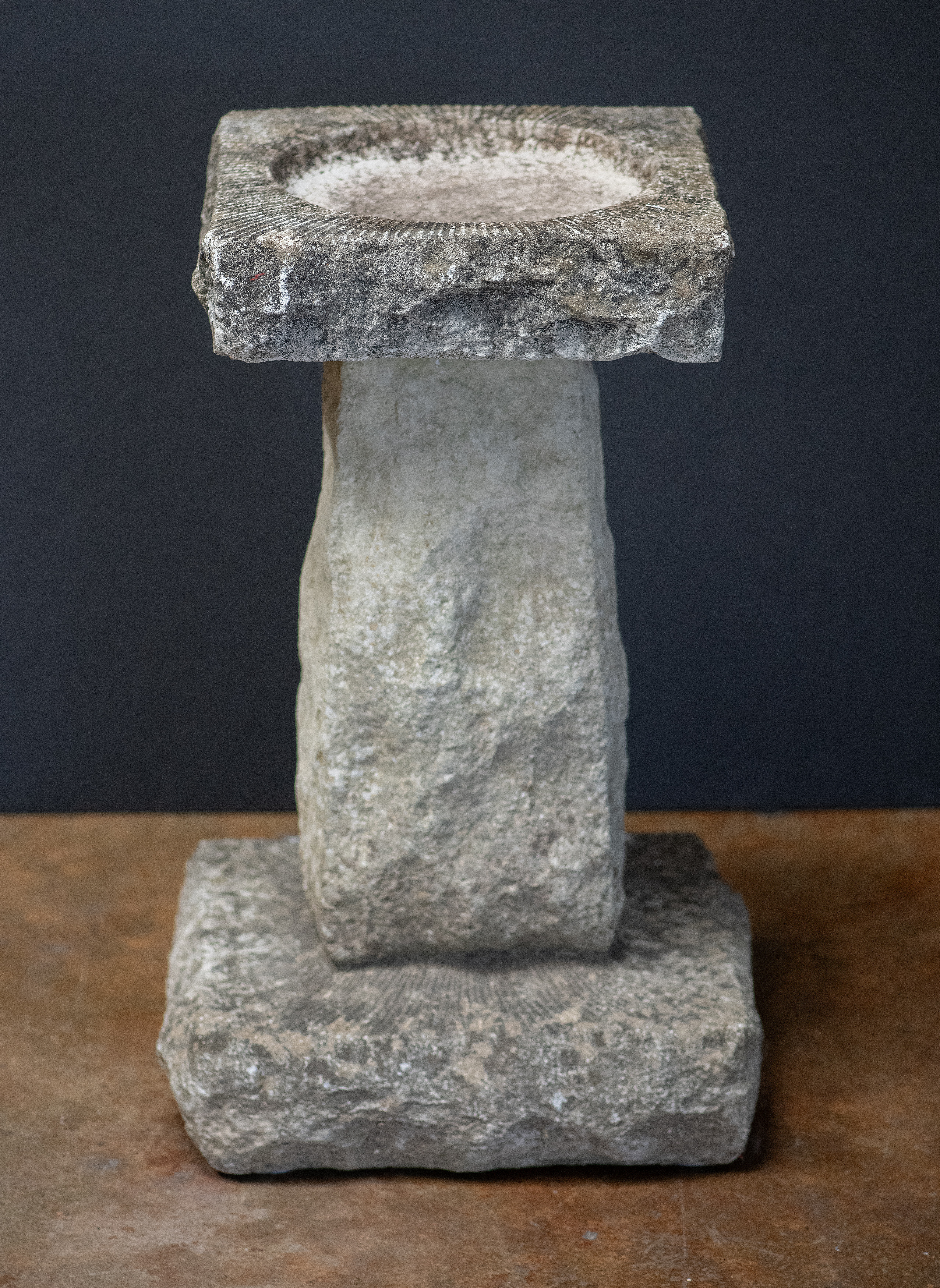 gg572_composition_stone_bird_bath_005