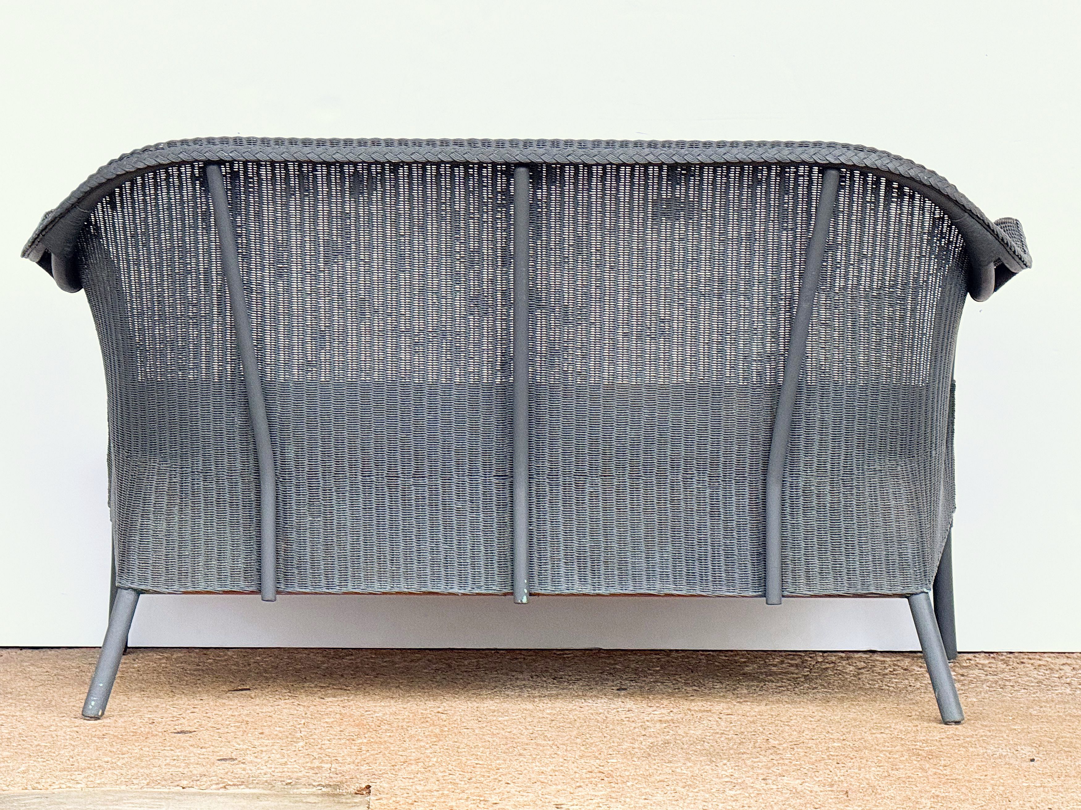 gg594_lloyd_loom_settee_6