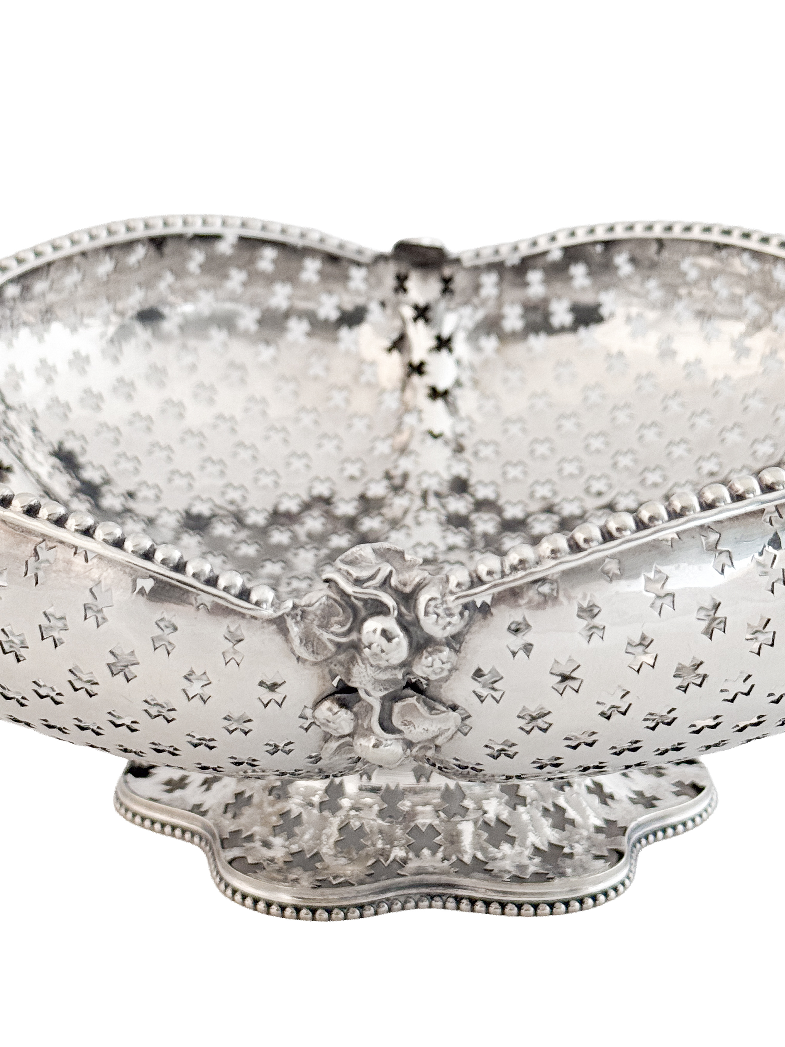 gg599_pierced_silver_basket_12