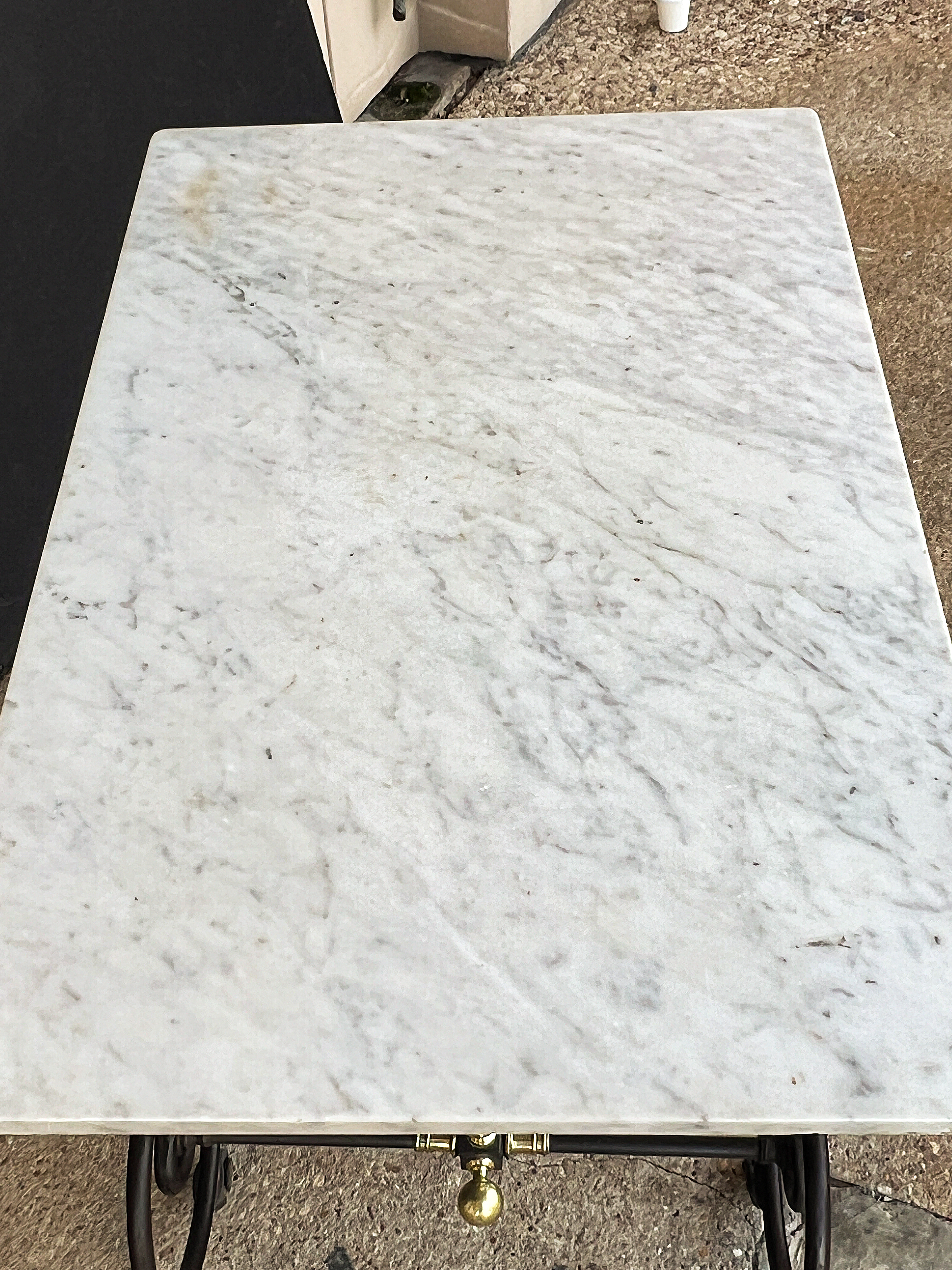 gg623_french_patisserie_table_001