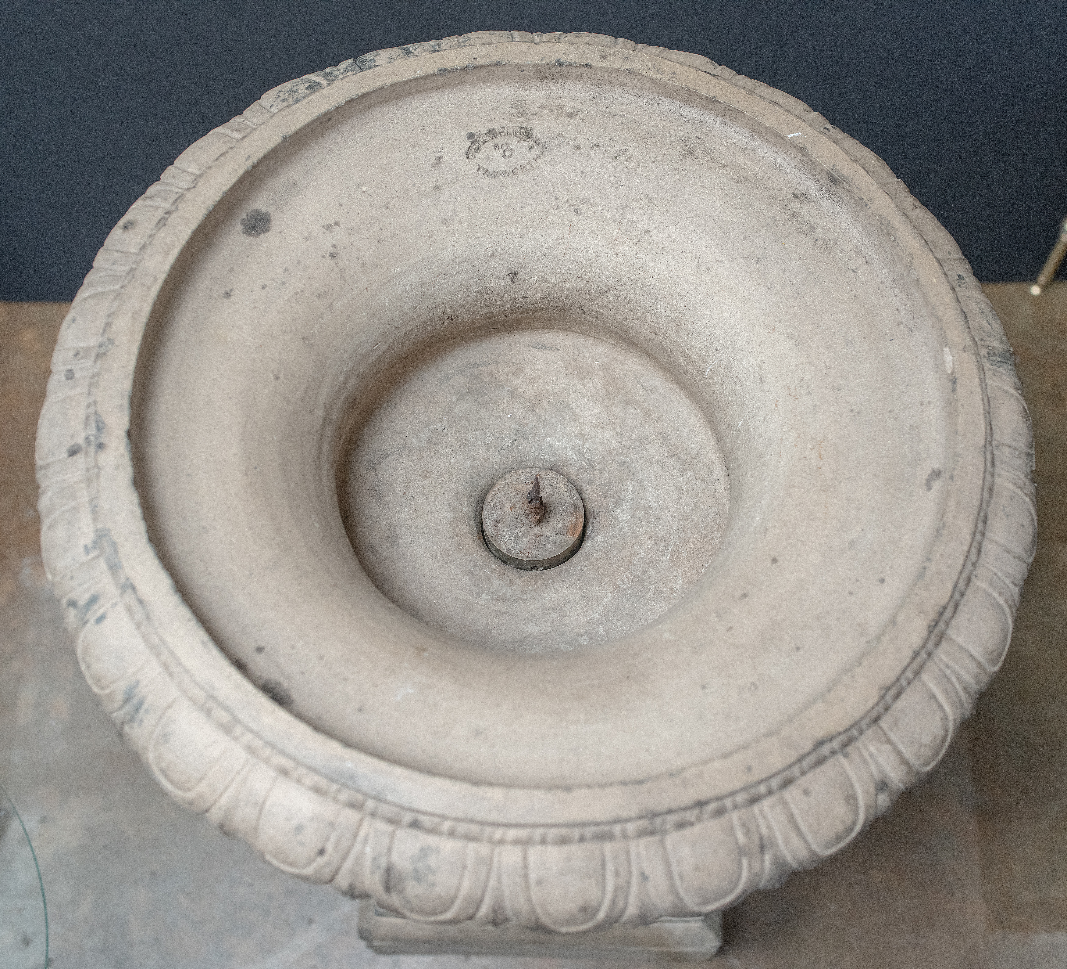 gg626_2_piece_terra_cotta_planter_011