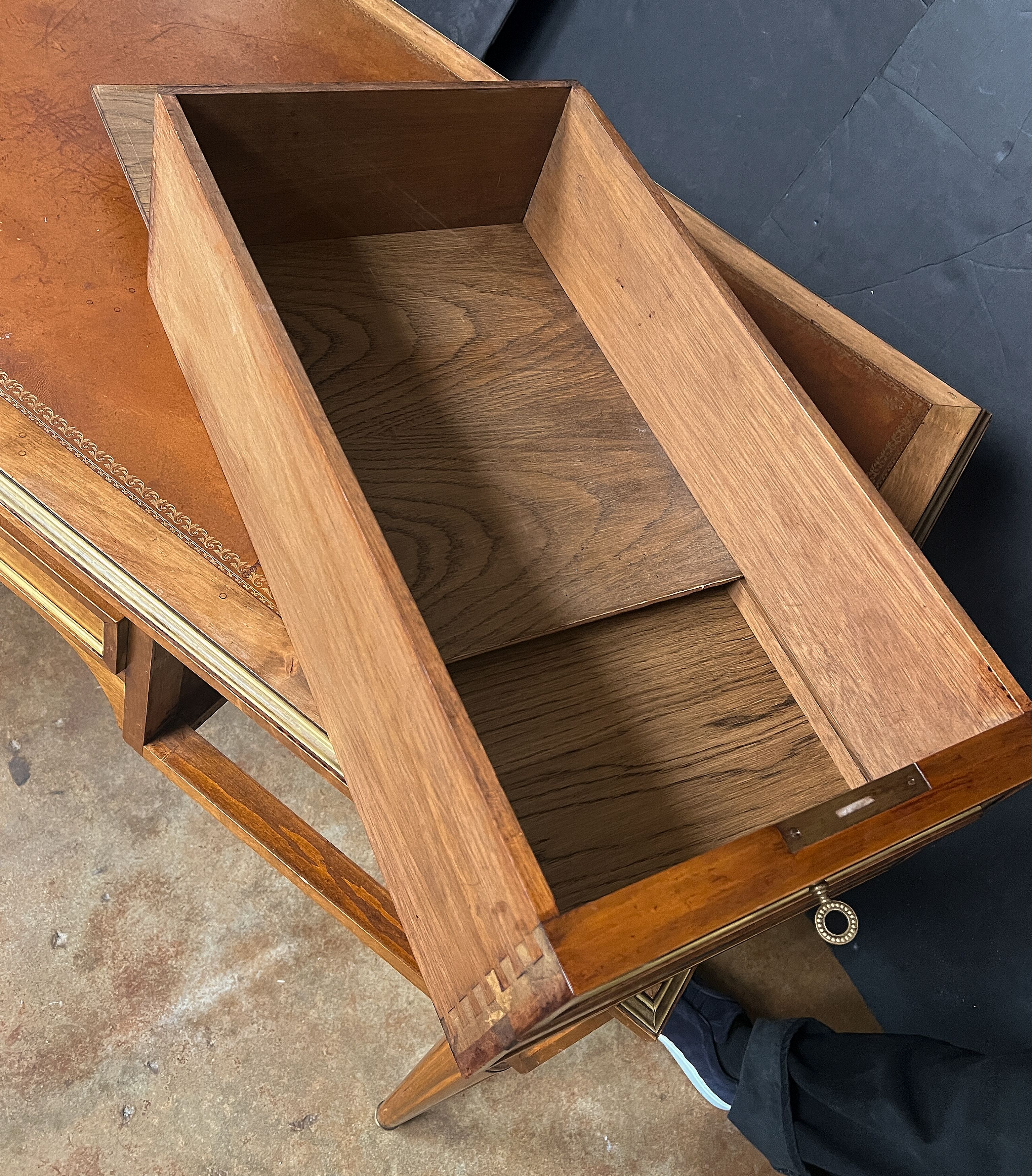 gg630_french_writing_desk_004_236359969