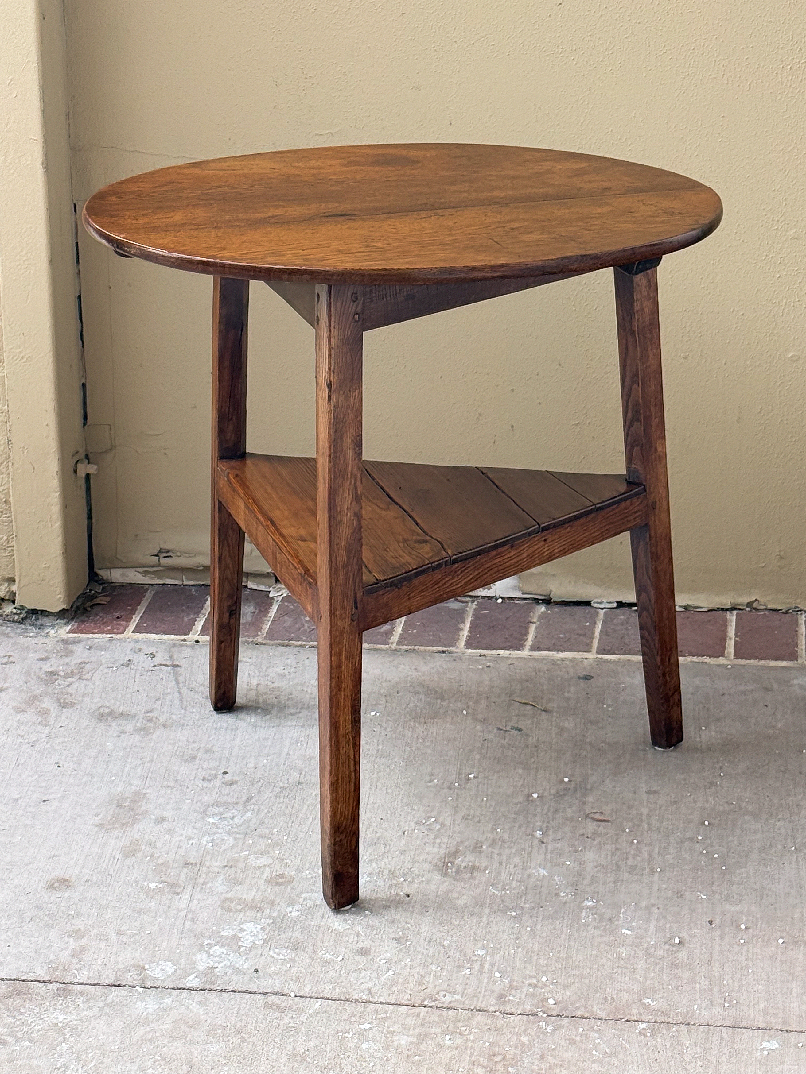gg665_english_large_cricket_table_004