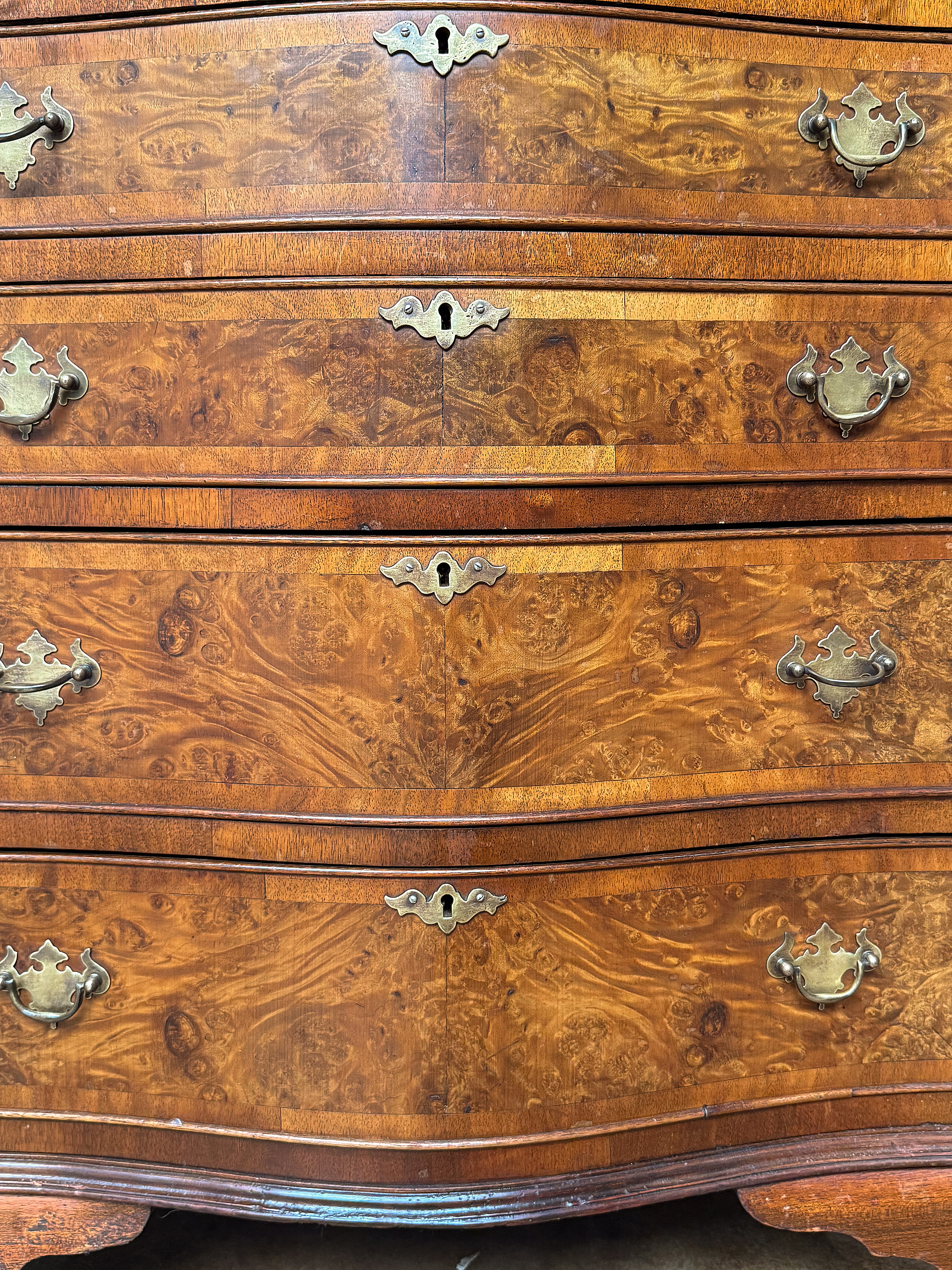 gg678_walnut_bachelor_chest_011