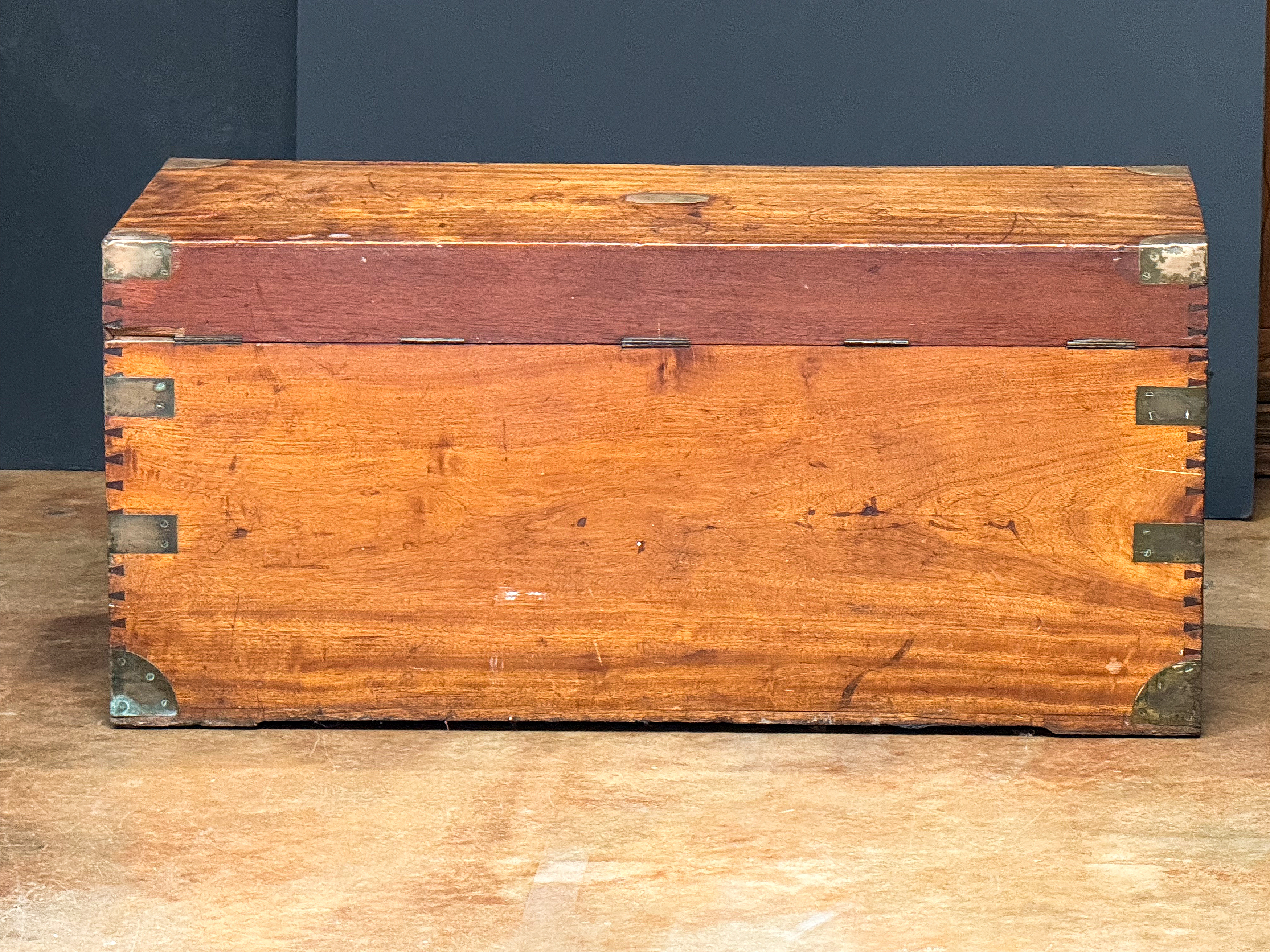 gg707_19th_c__military_chest_006