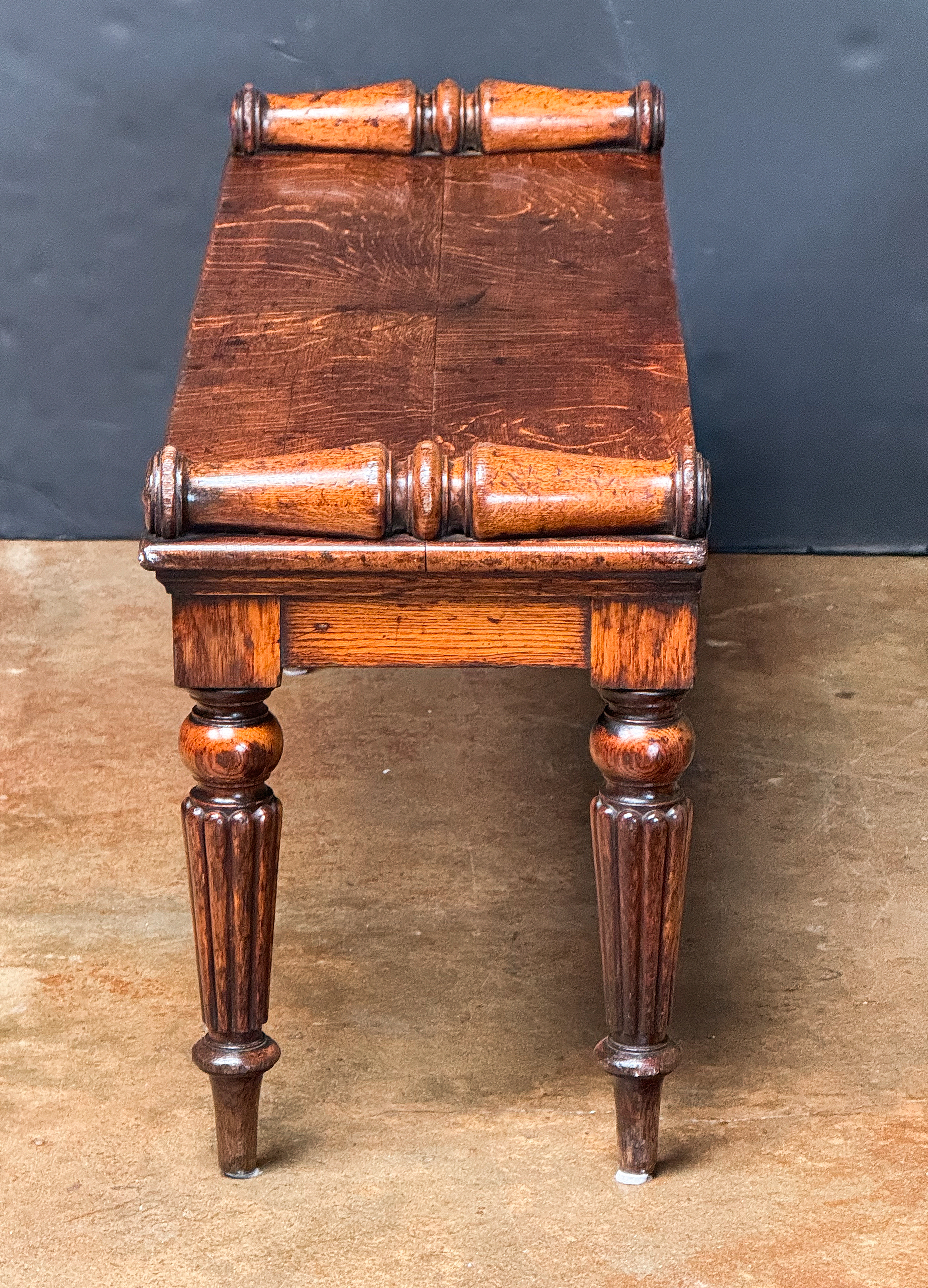 gg717_english_hall_bench_007