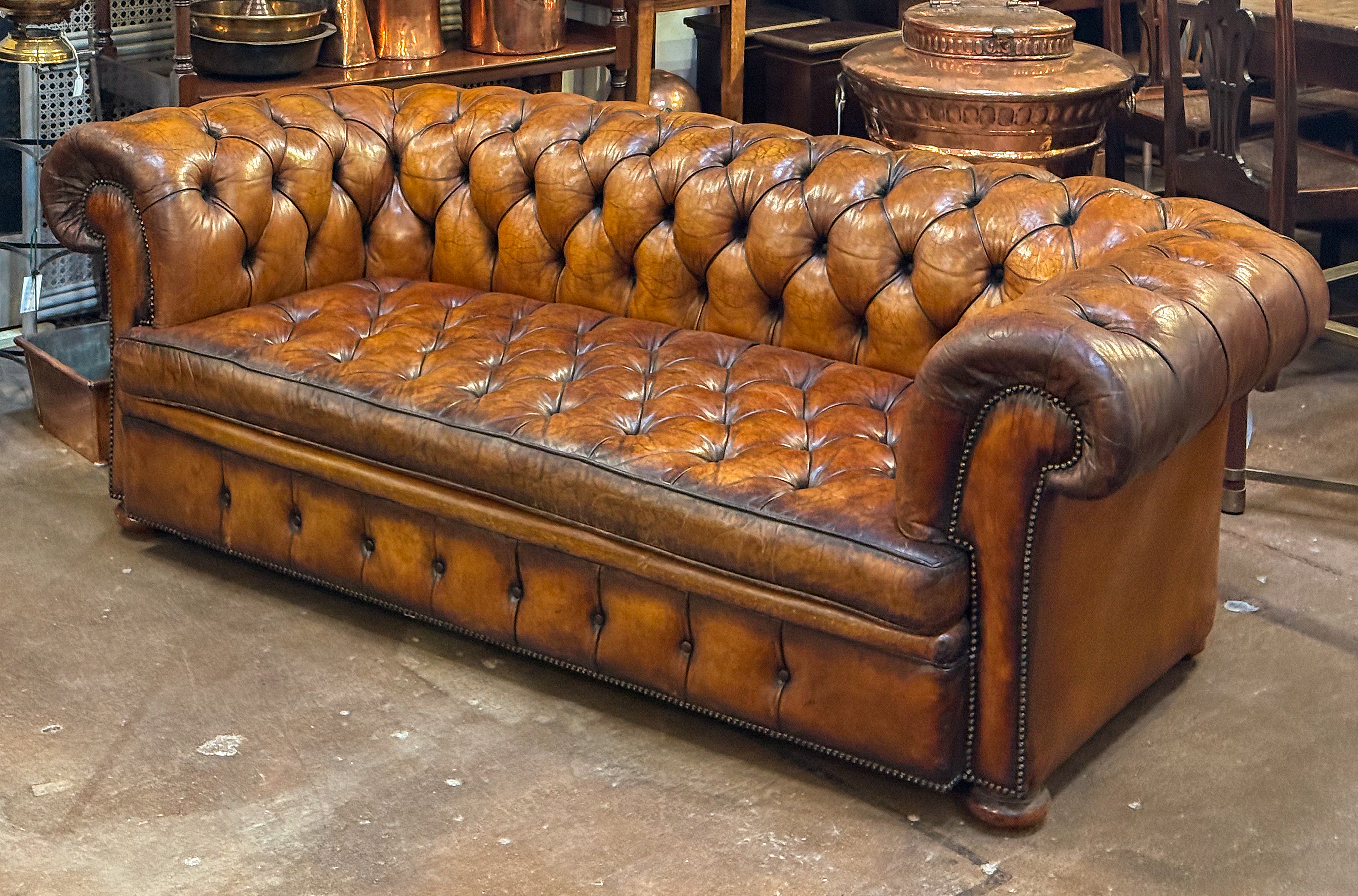 gg722_english_chesterfield_sofa_004