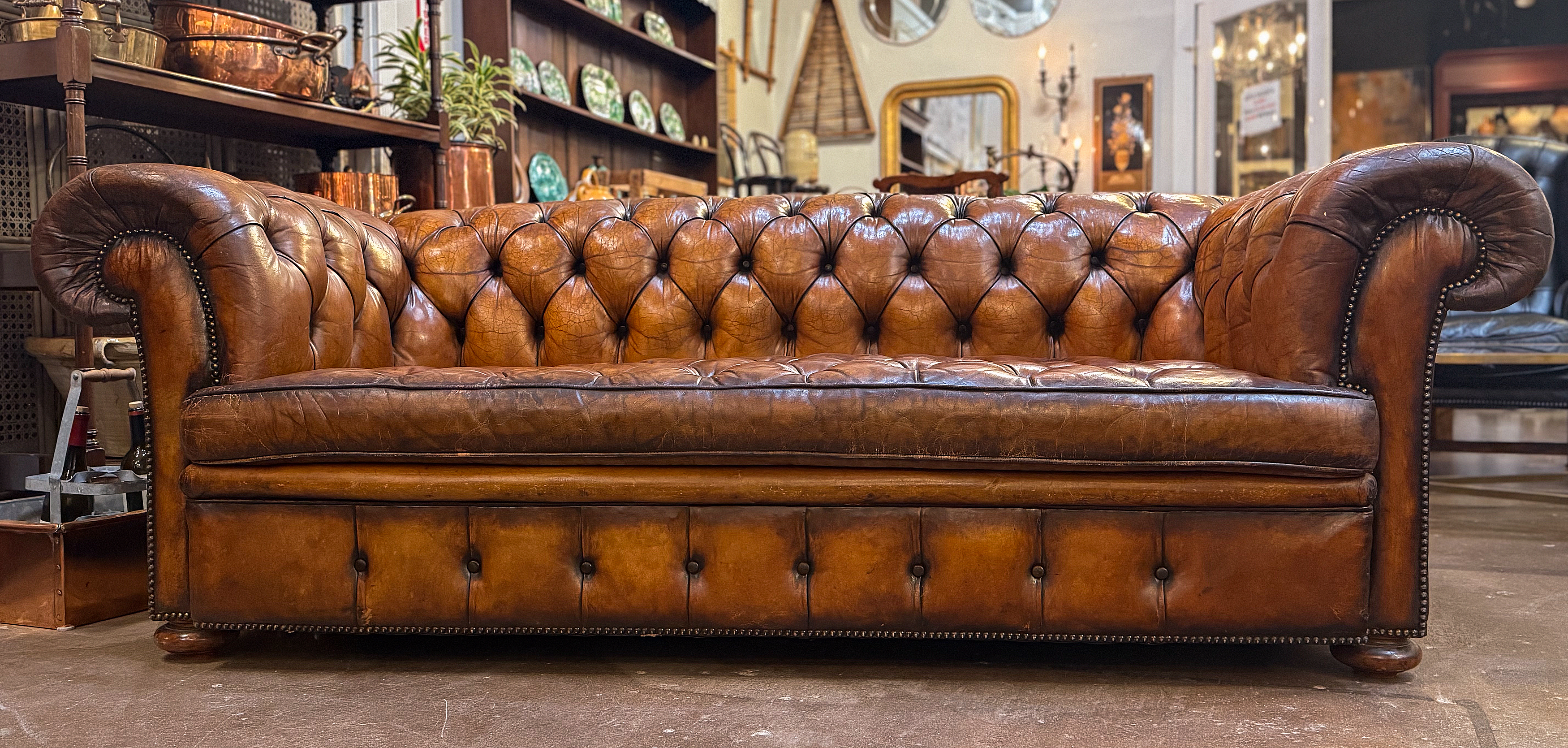 gg722_english_chesterfield_sofa_009