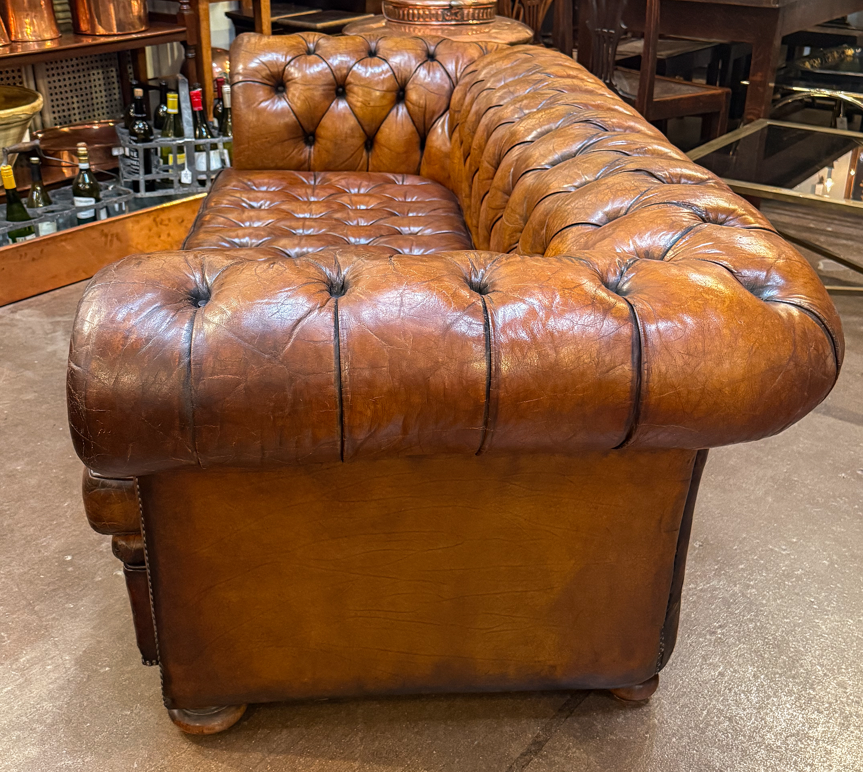 gg722_english_chesterfield_sofa_010