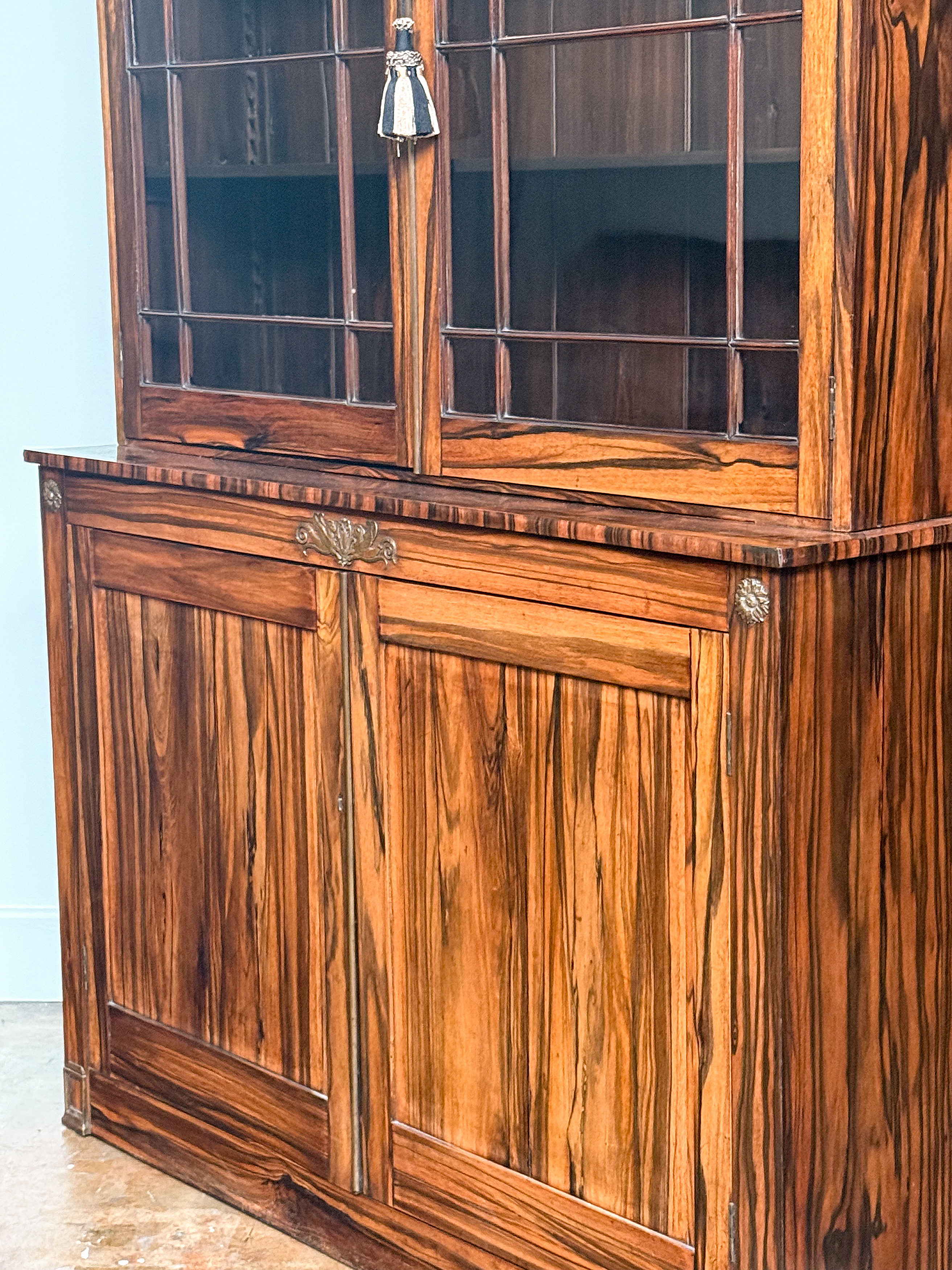 gg908_two-tier_rosewood_english_bookcases_009