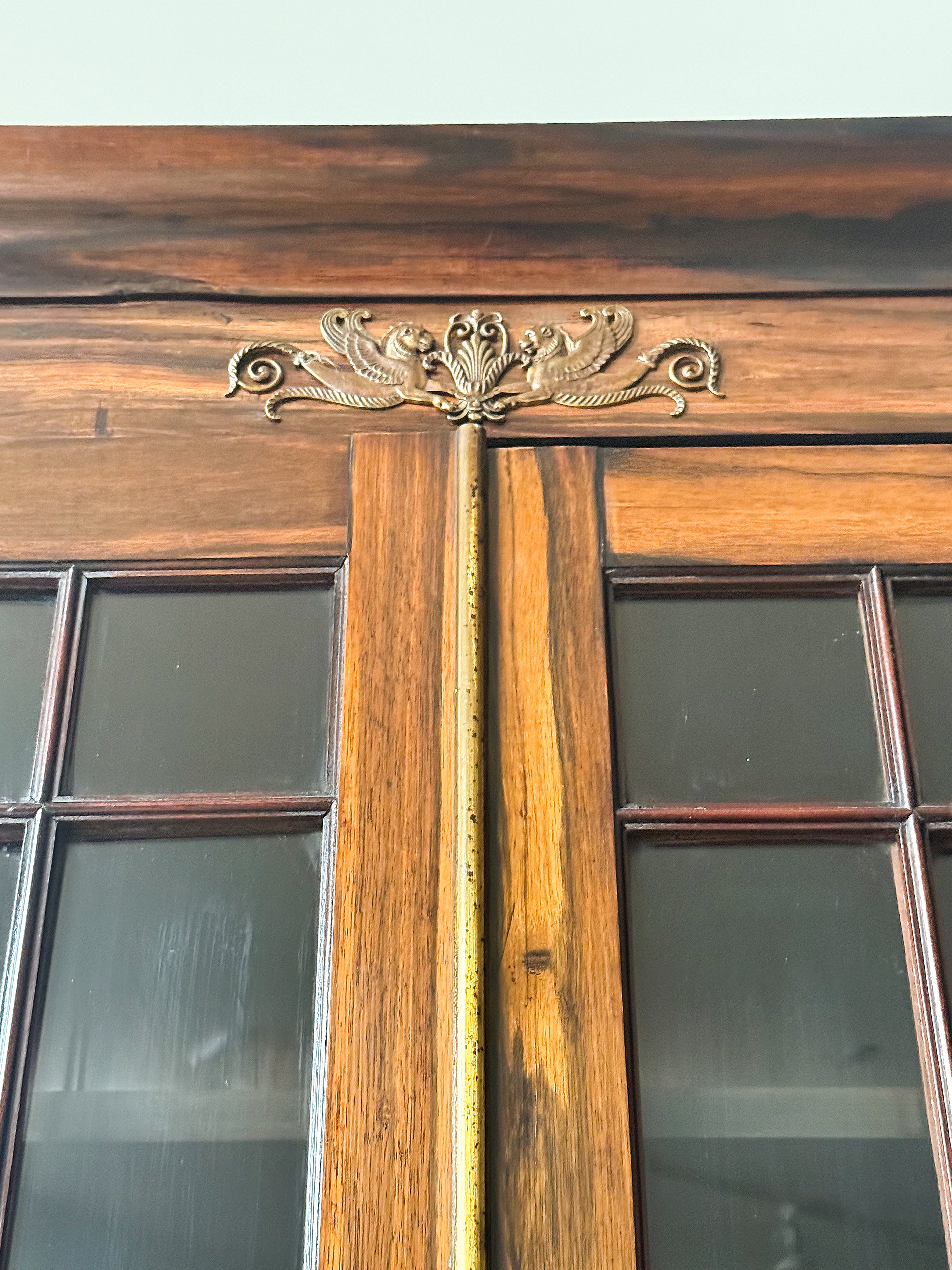 gg908_two-tier_rosewood_english_bookcases_012