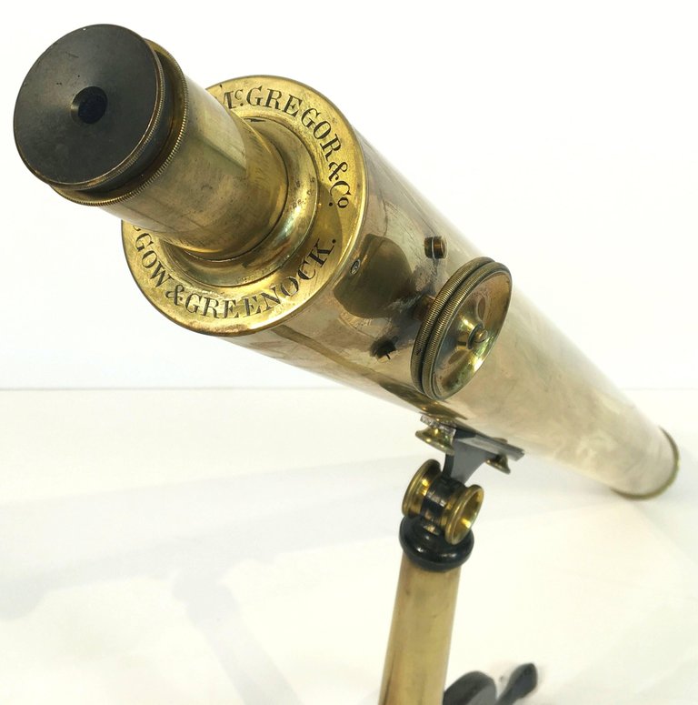 q0056_footed_brass_telescope_102__master