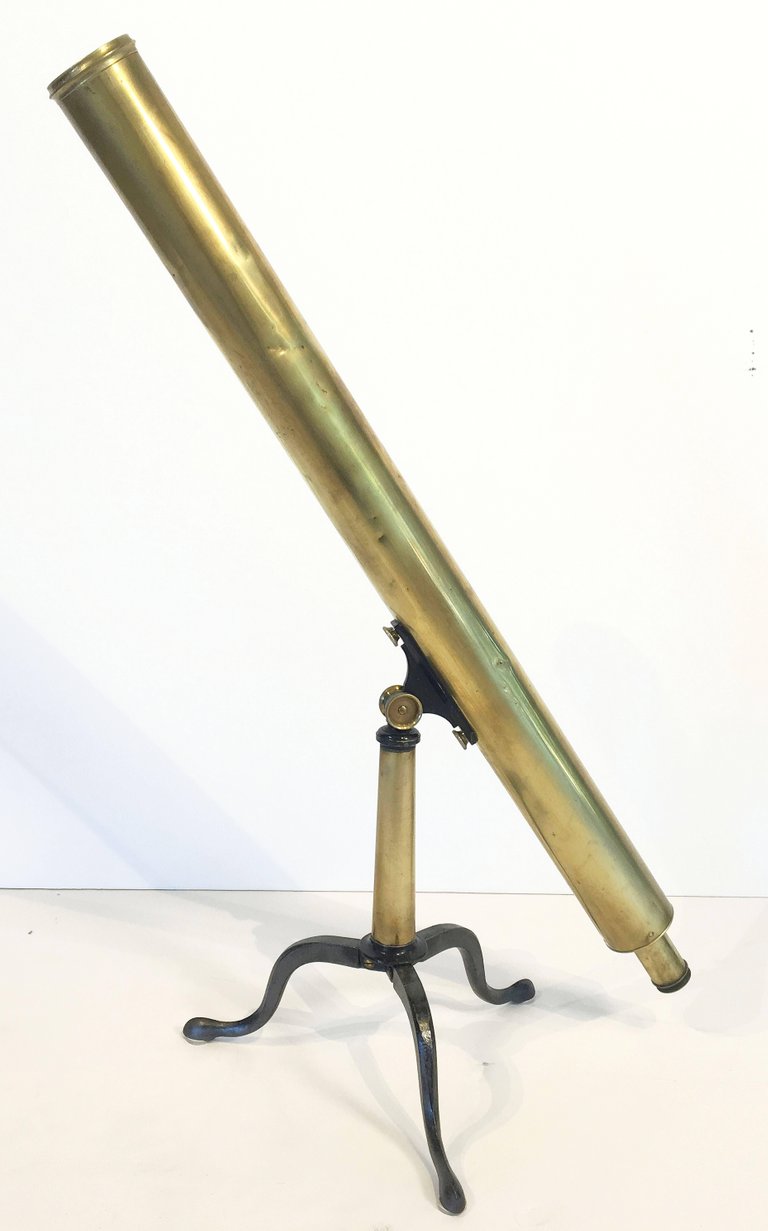 q0056_footed_brass_telescope_40__master