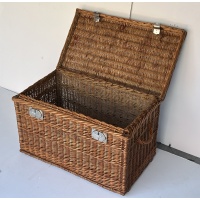 ff559_wicker_hamper_3_post