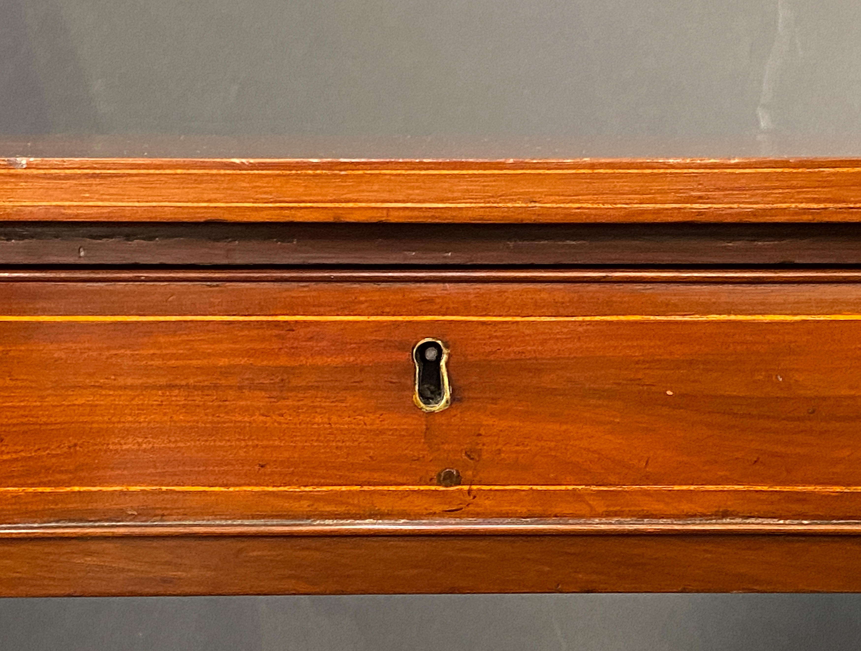 v2334_mahogany_side_table_22