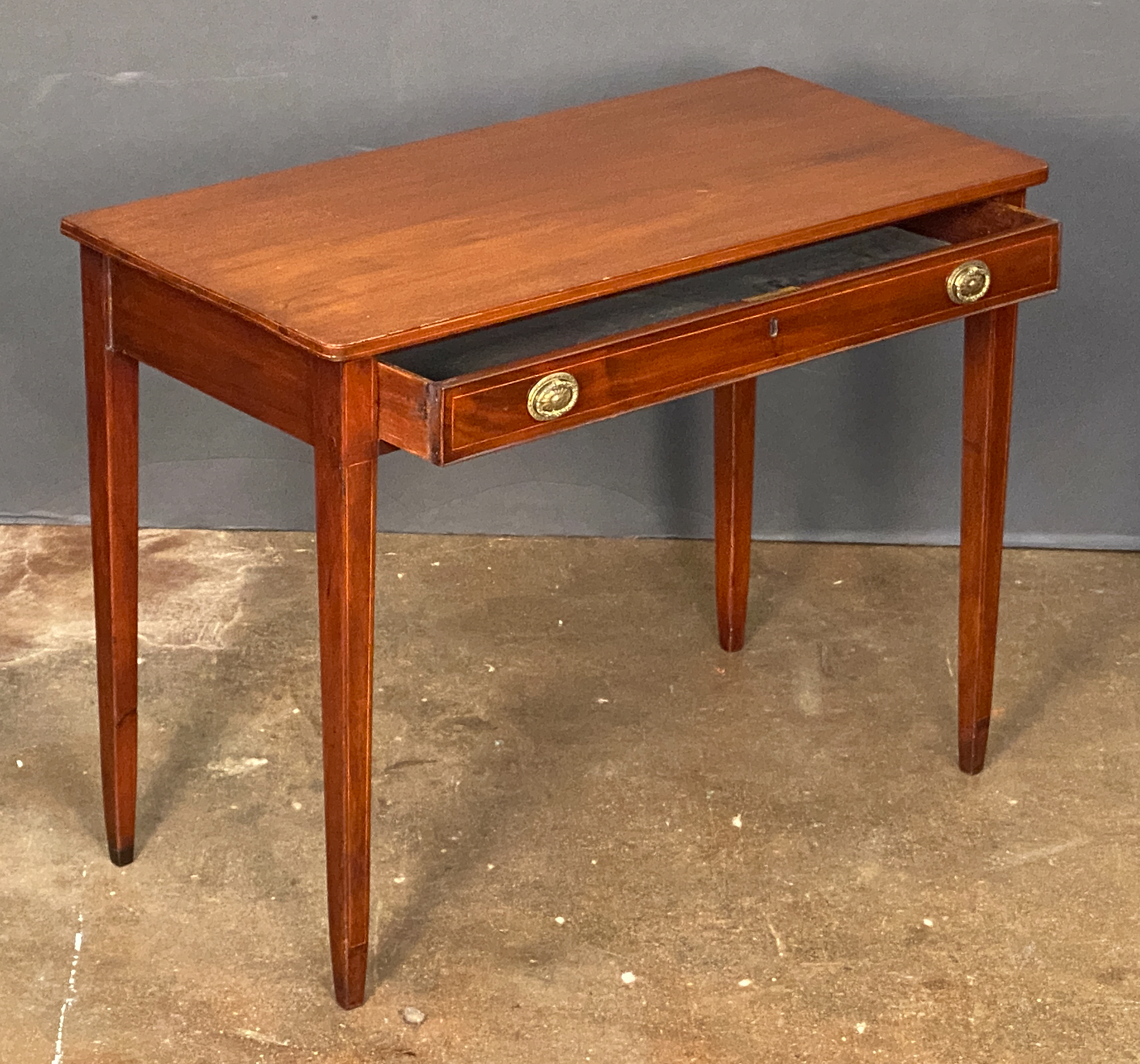 v2334_mahogany_side_table_8