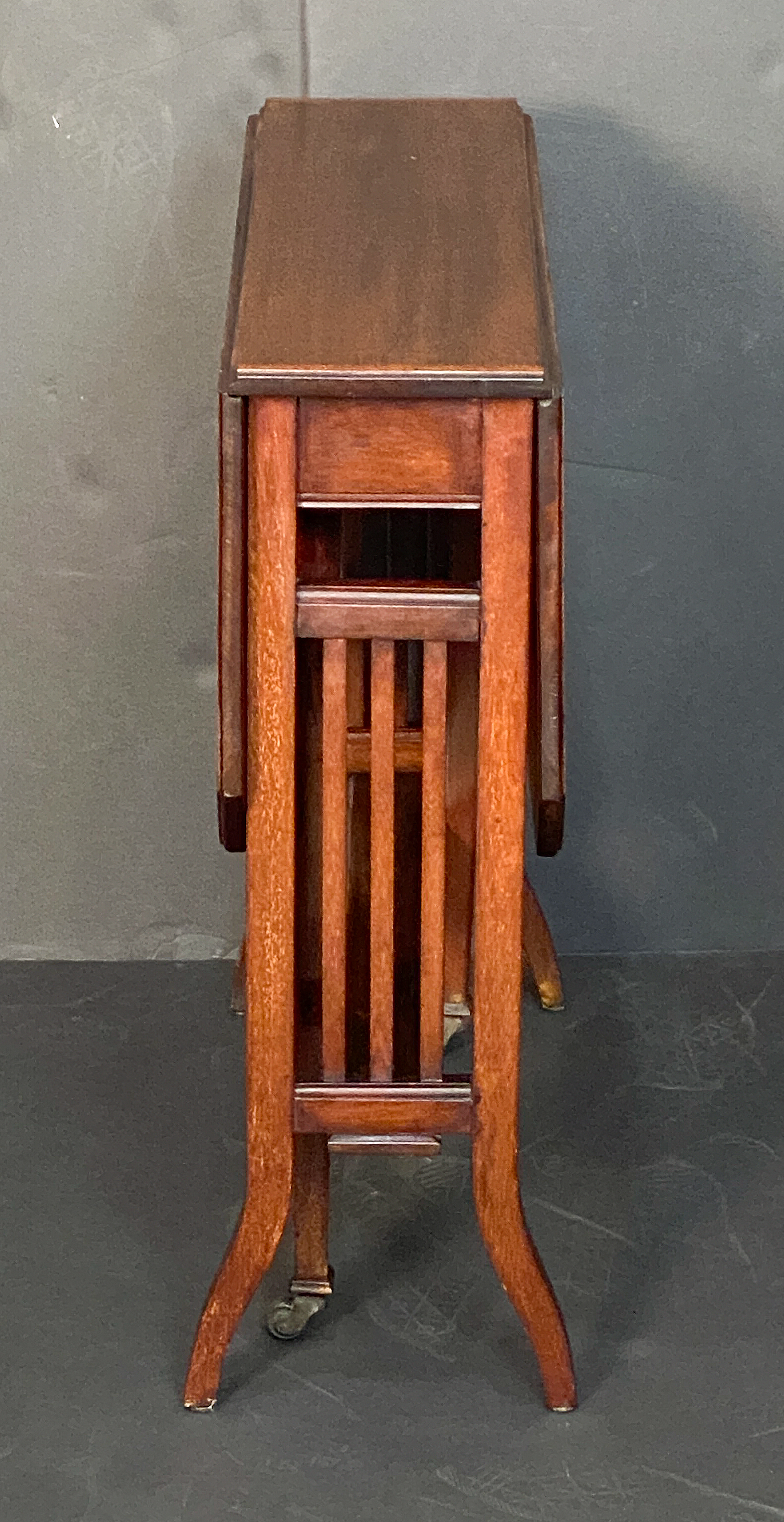 w0370_drop_leaf_table_11