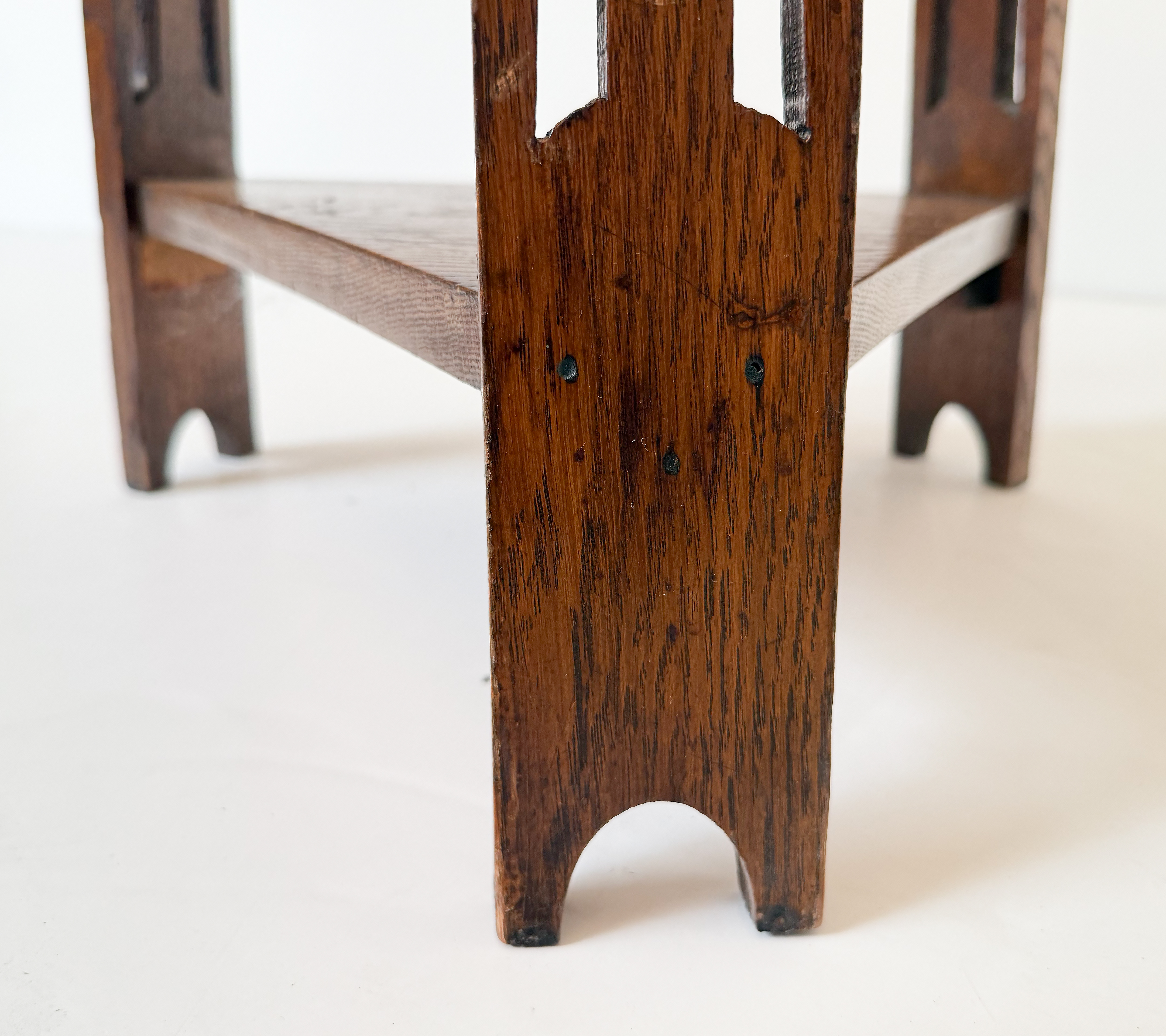 z2048_arts_crafts_table_edited_11