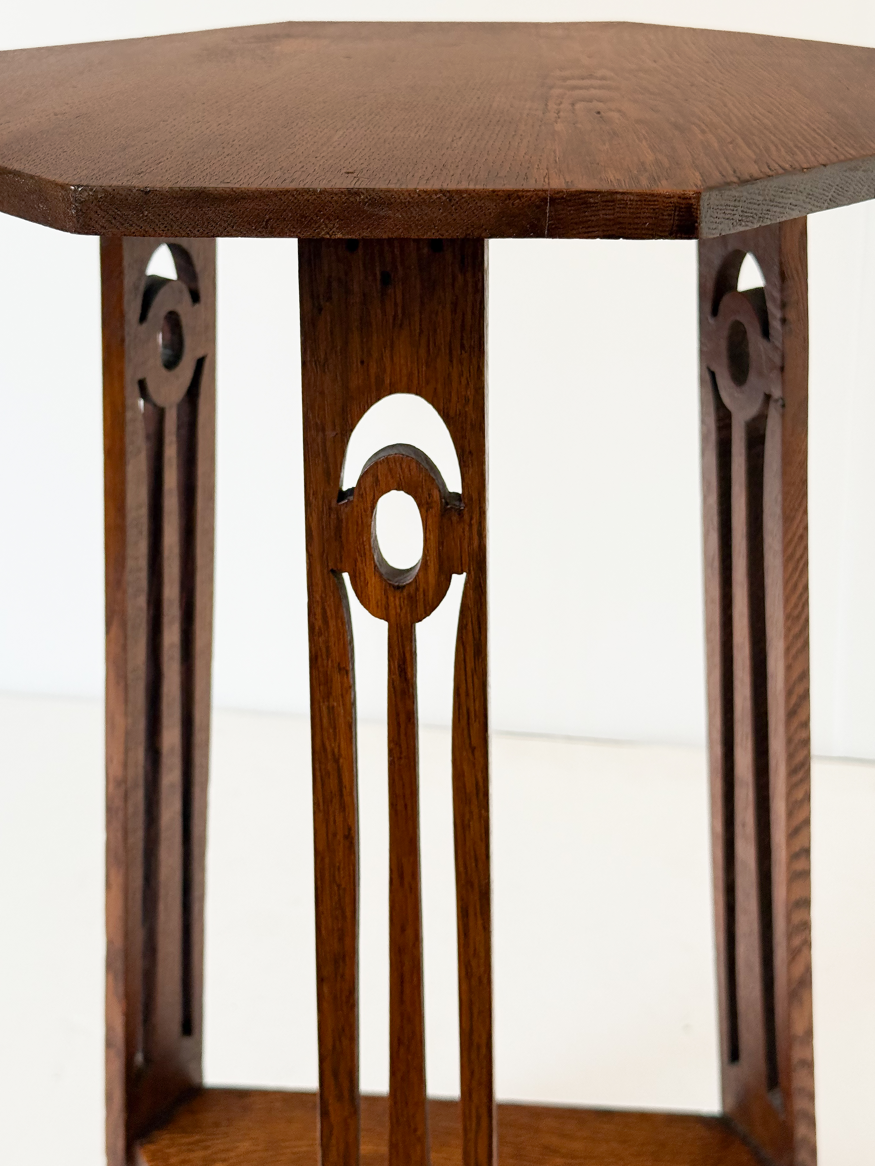 z2048_arts_crafts_table_edited_7