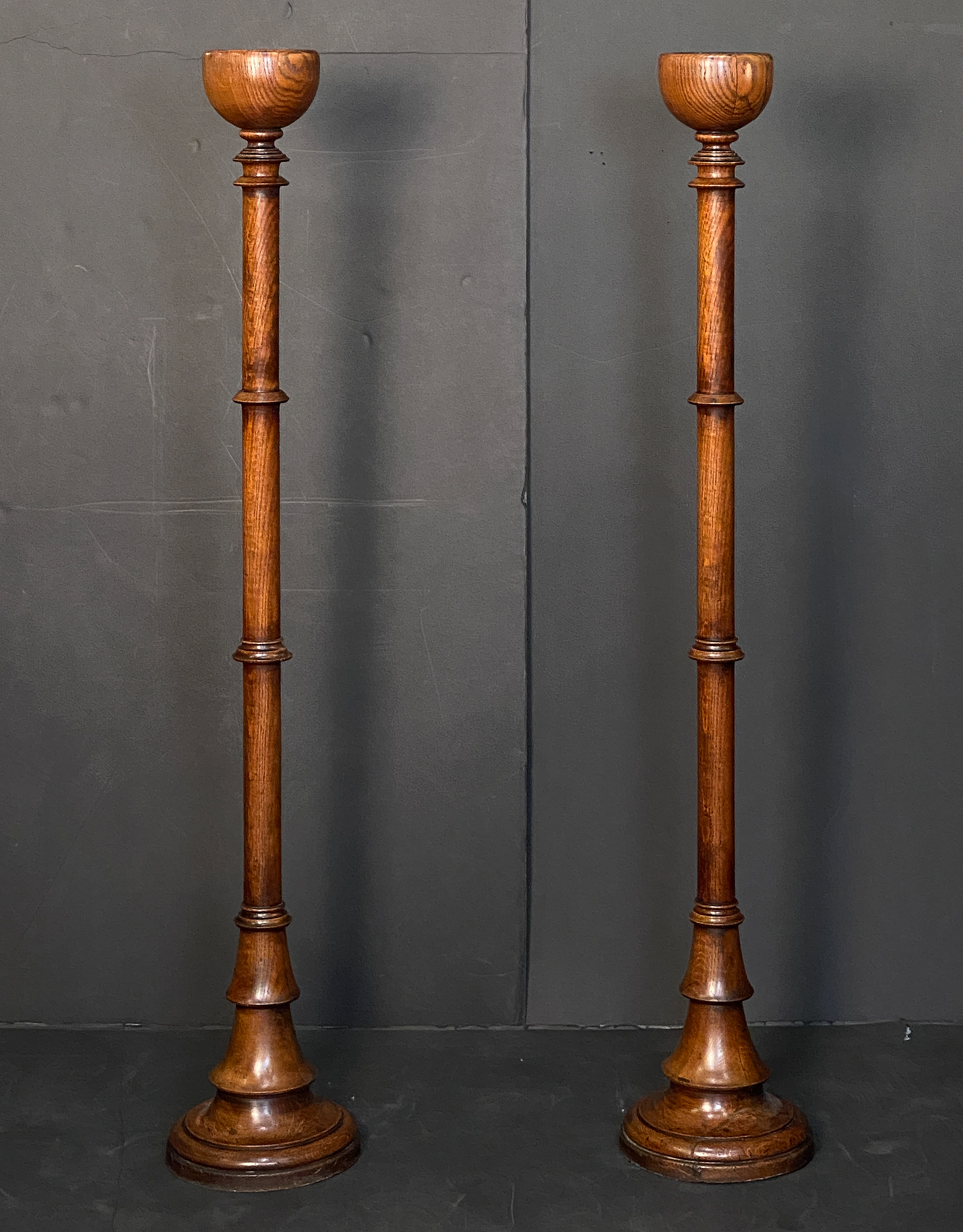 z2337_oak_candle_stick_5